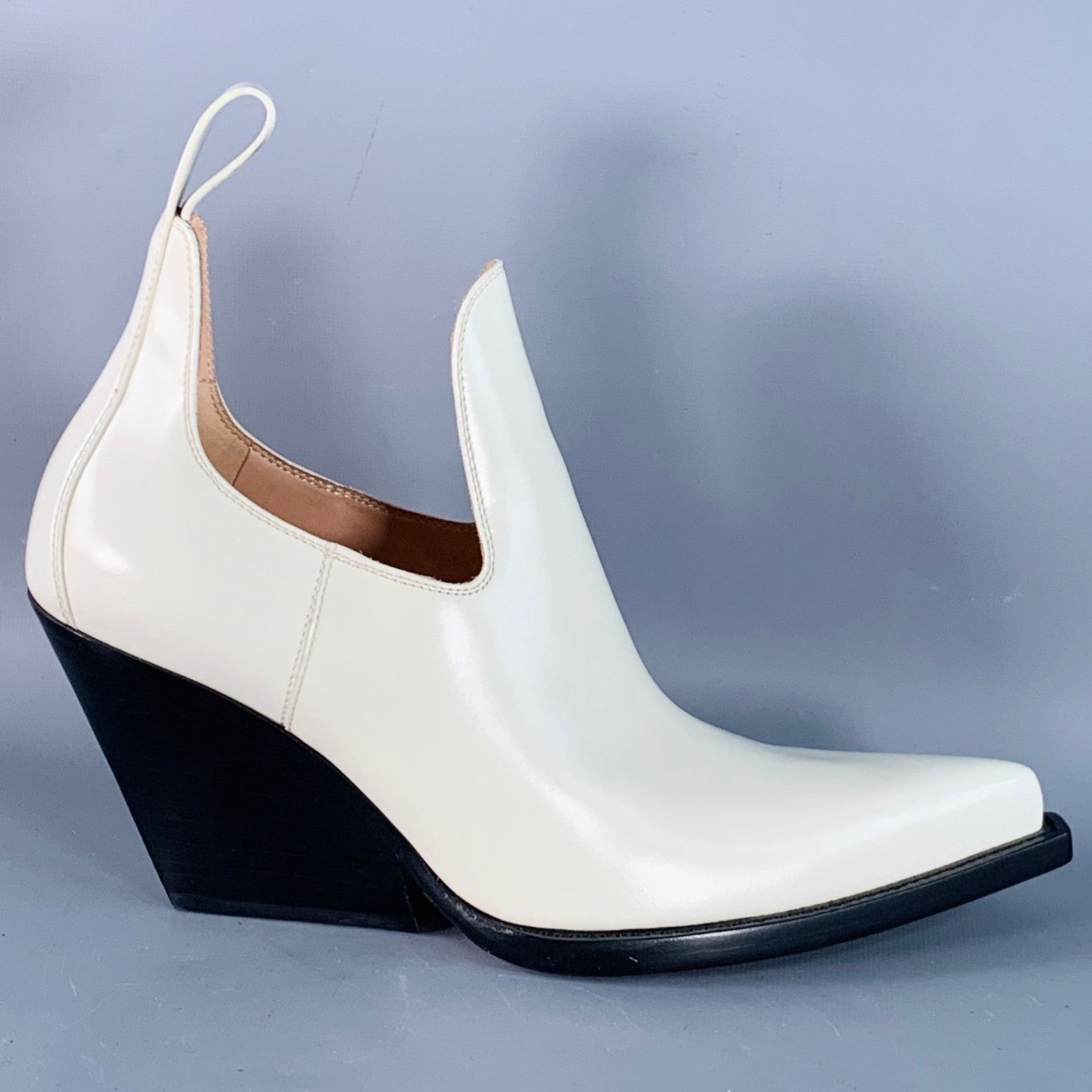 Bottega Veneta Ivory Black Leather Slip On Stacked Heel Western Ankle Boots Size US 9 / IT 39 - 2 Thumbnail