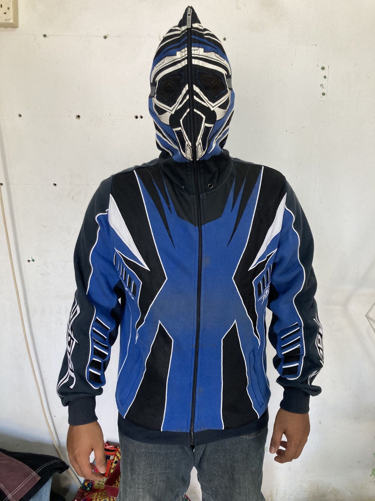 Japanese Brand Jacks Surfboards Full Zip Hoodie Mask Style Size US L / EU 52-54 / 3 - 1 Thumbnail
