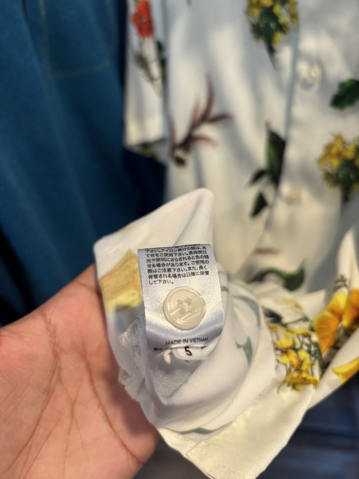 Japanese Brand Nowartt Japanese Brand Flower Motif Button Up 💐 Size US M / EU 48-50 / 2 - 10 Thumbnail
