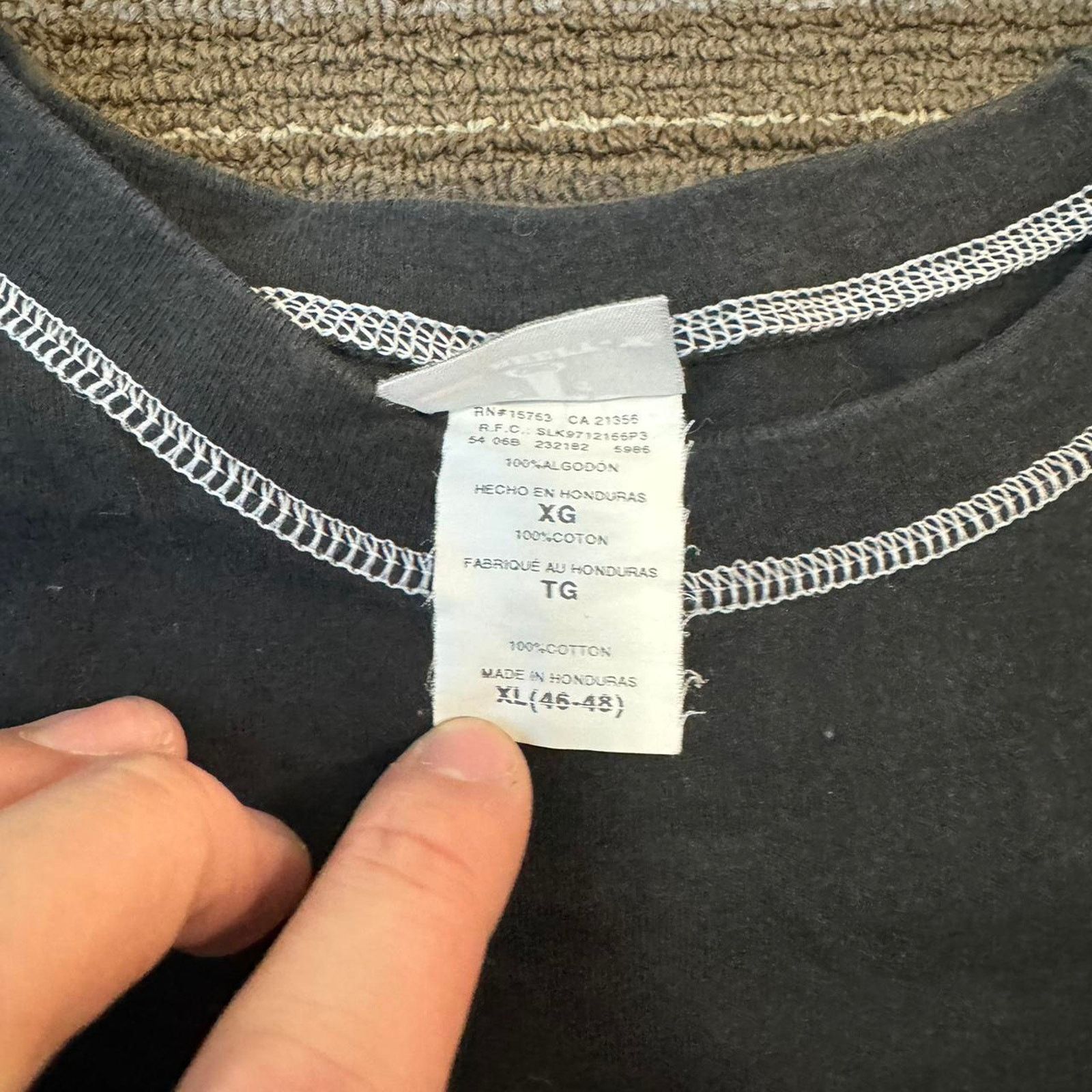 Hanes × Vintage Vintage Black and white long sleeve Hanes Beefy Shirt Size US XL / EU 56 / 4 - 3 Thumbnail