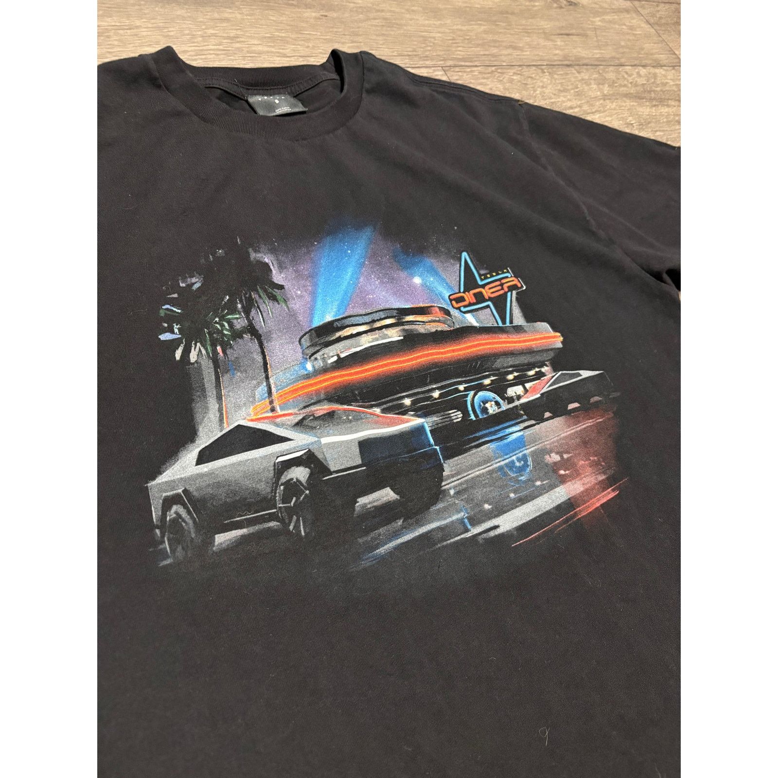 Unknown London TESLA Diner Hollywood CA Men’s Official T Shirt Sz S Black Size US S / EU 44-46 / 1 - 2 Thumbnail