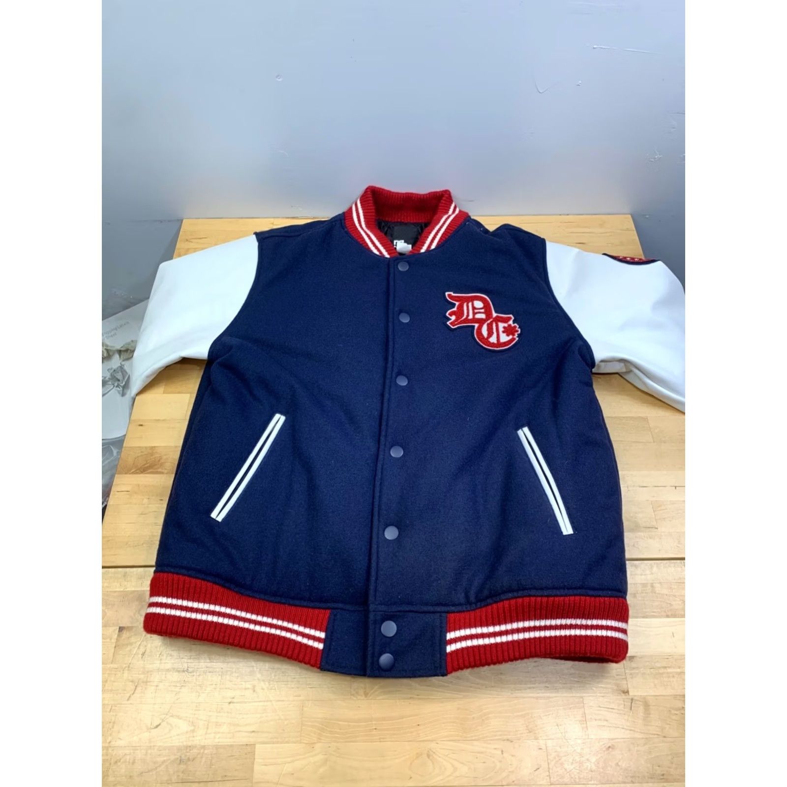 Vintage DC Shoes Varsity Jacket Men L Lined Button Logo Skateboarding Winter Fall Blue Varsity Jacket Mens Lined Logo DC Shoes Size US L / EU 52-54 / 3 - 5 Thumbnail