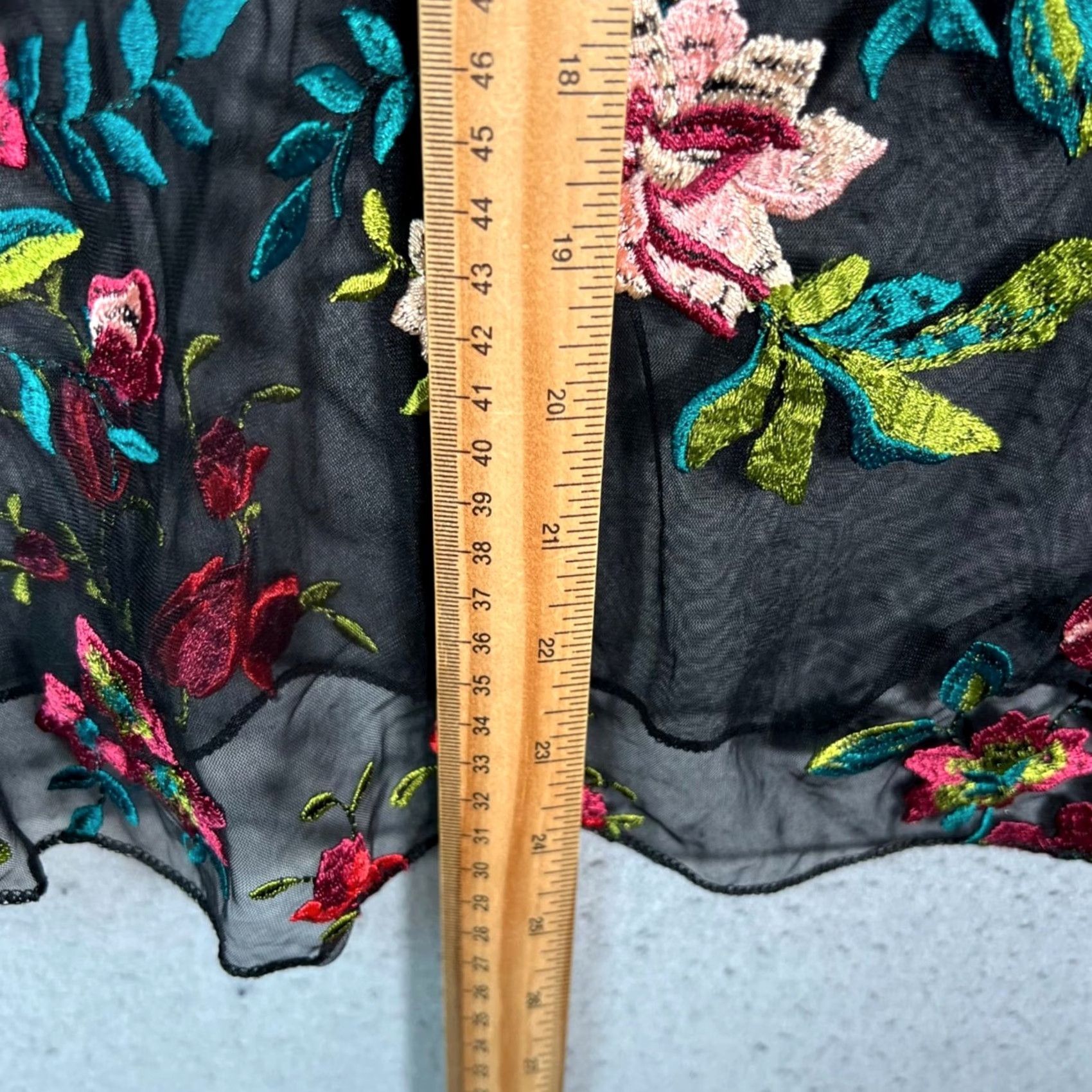 Vintage Kimchi Blue Womens XS Black Sheer Floral Embroidered Short Sleeve Blouse Top Size XS / US 0-2 / IT 36-38 - 6 Thumbnail