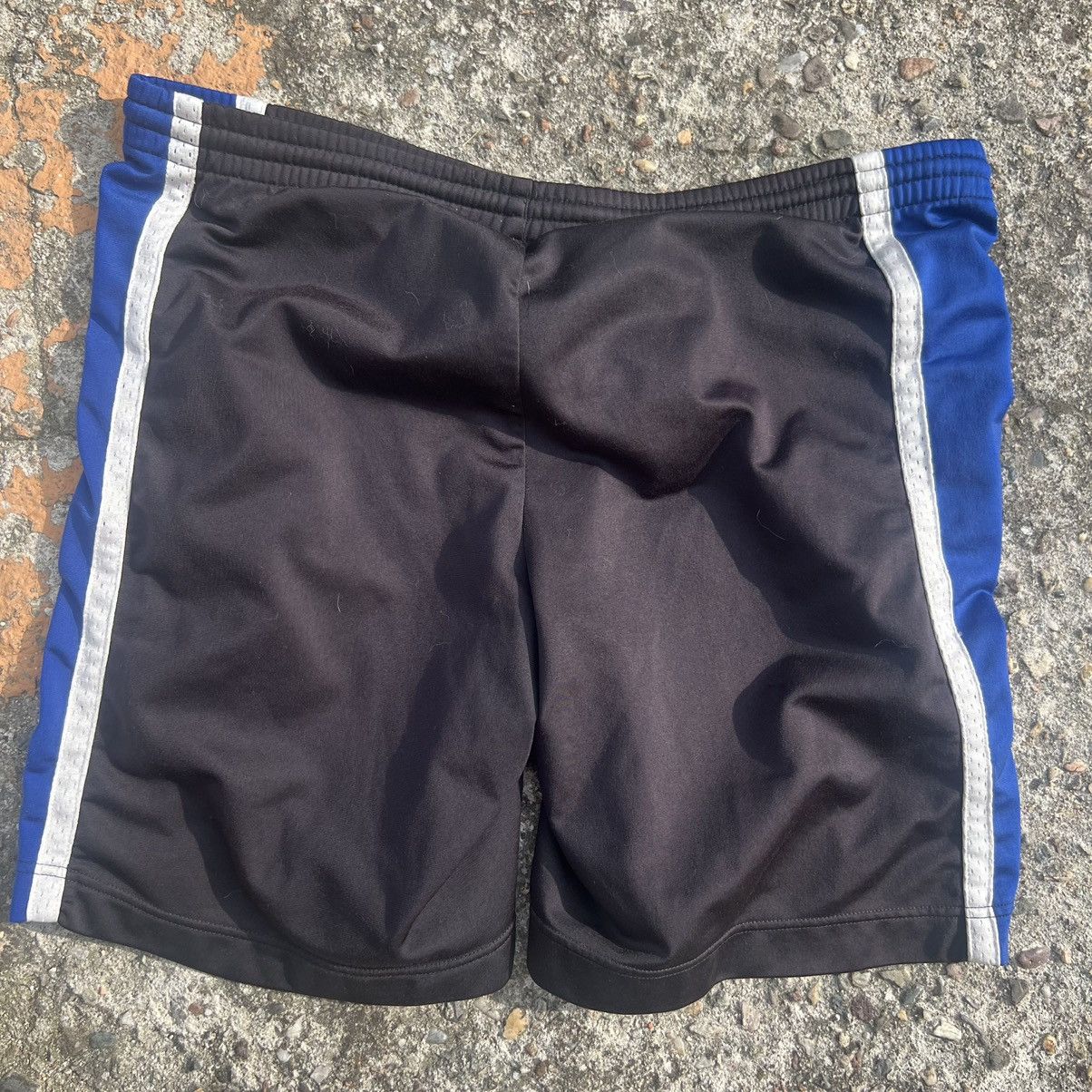 Nike × Vintage 00s Nike Vintage Airmax Nylon Baggy Shorts Drill Size US 32 / EU 48 - 3 Thumbnail