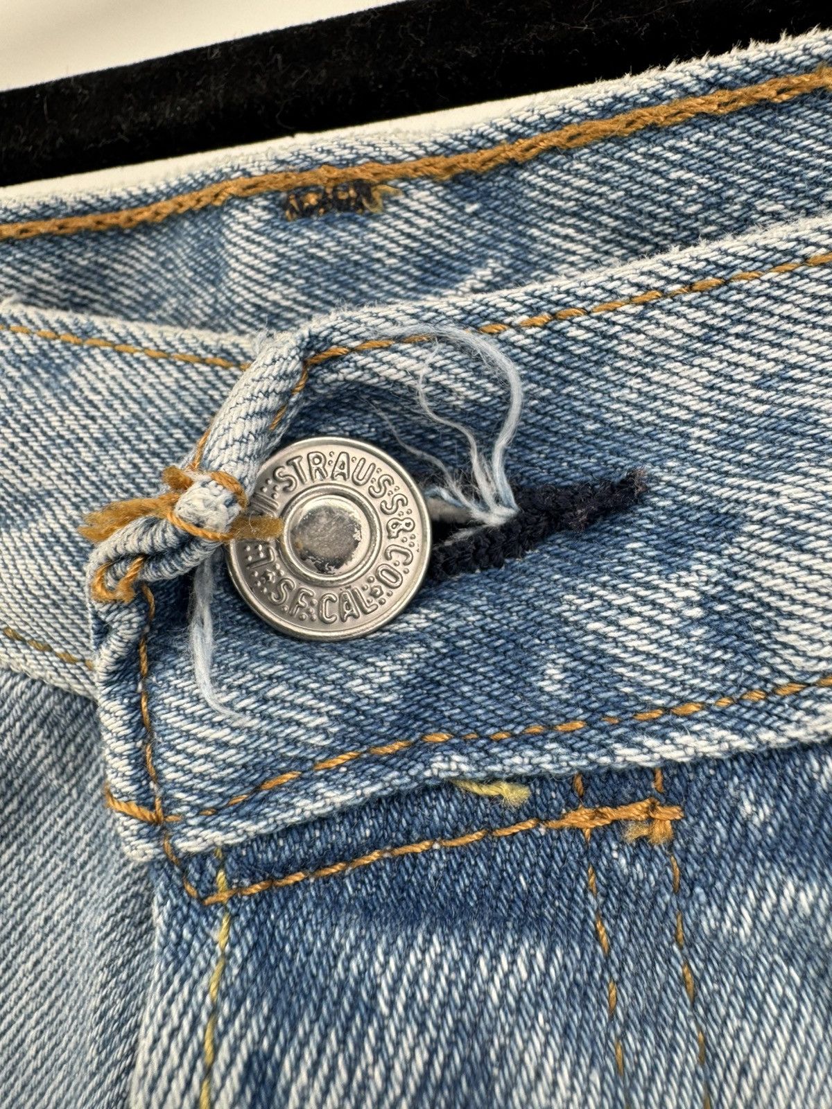 Levi's Christopher smokes levi patch jeans size 30x30 Size US 30 / EU 46 - 4 Thumbnail