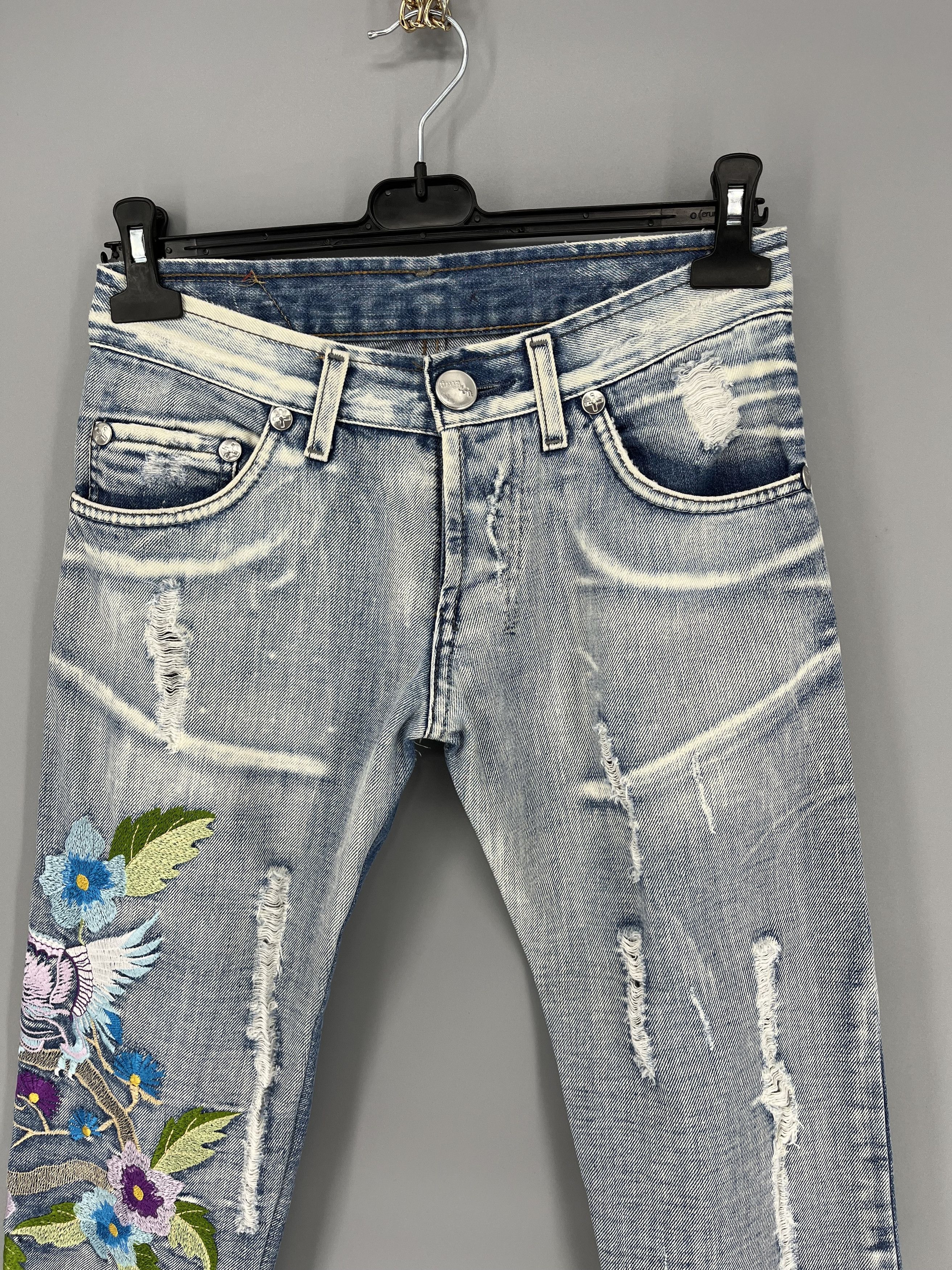 Vintage Rare Men's Jeans With Embroidered Flowers Japanese Brand Size US 28 / EU 44 - 2 Thumbnail