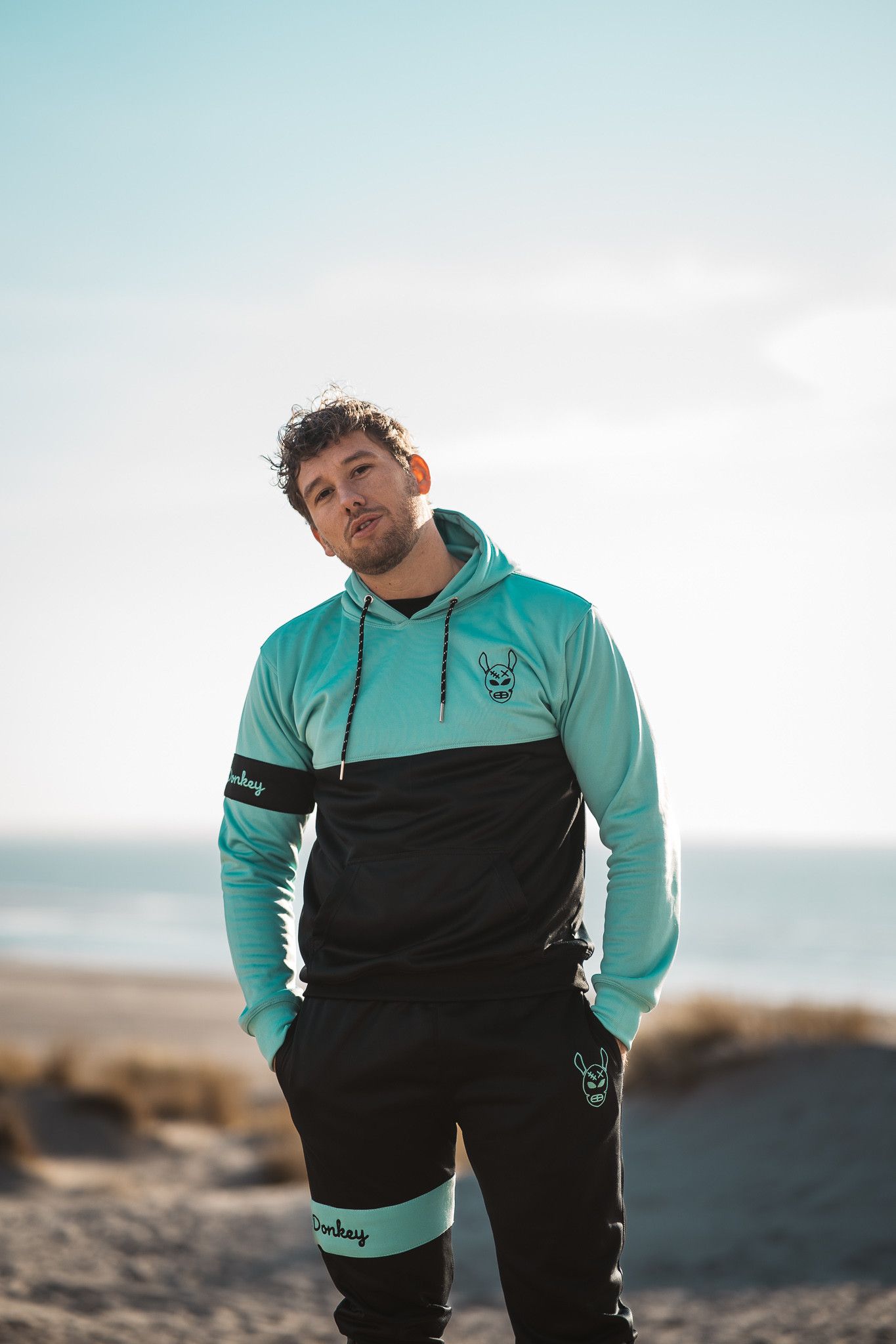 Other Essentiaal Trackhoodie Size US L / EU 52-54 / 3 - 4 Thumbnail