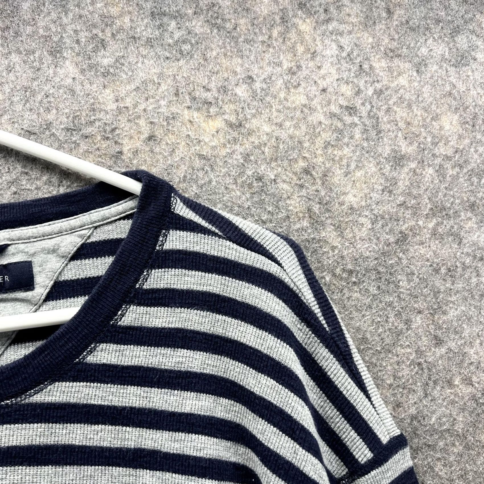 Tommy Hilfiger Tommy Hilfiger Sweater Men XL Blue Gray Striped Pullover Crew Neck Knit Shirt/Men’s Regular Fit Sweatshirt Size US XL / EU 56 / 4 - 5 Thumbnail