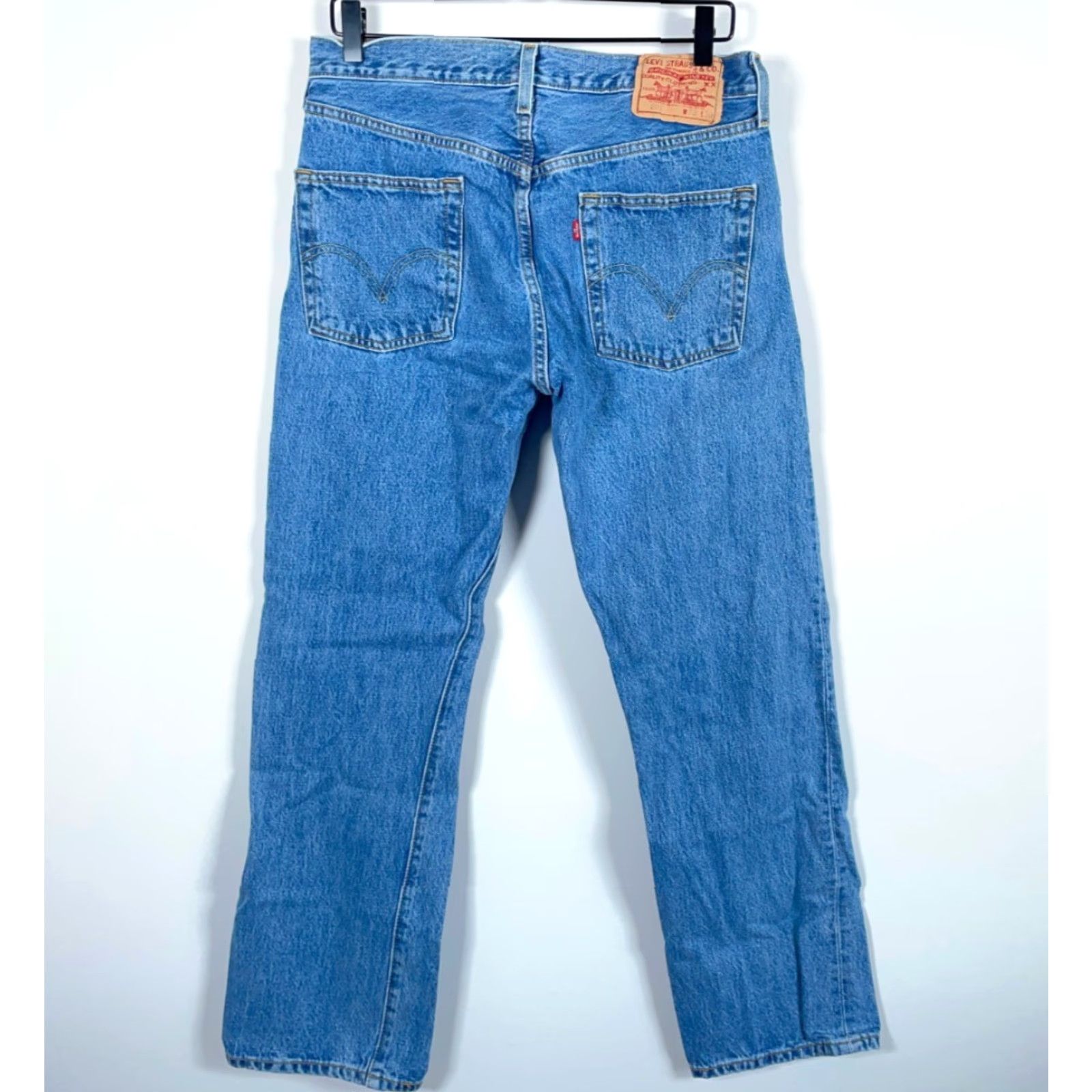 Levi's VINTAGE Levi's 501 Jeans Men's 32 x 30 Blue Denim Button Fly Straight 90s Size US 32 / EU 48 - 2 Thumbnail