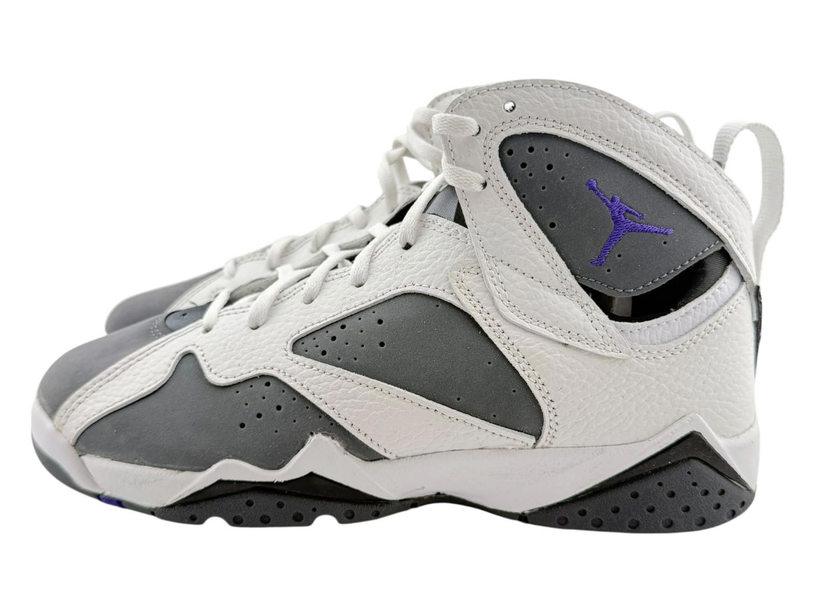 Jordan Brand Air Jordan 7 Retro BG White Varsity Purple 6Y New Size US 6 / EU 39 - 1 Thumbnail