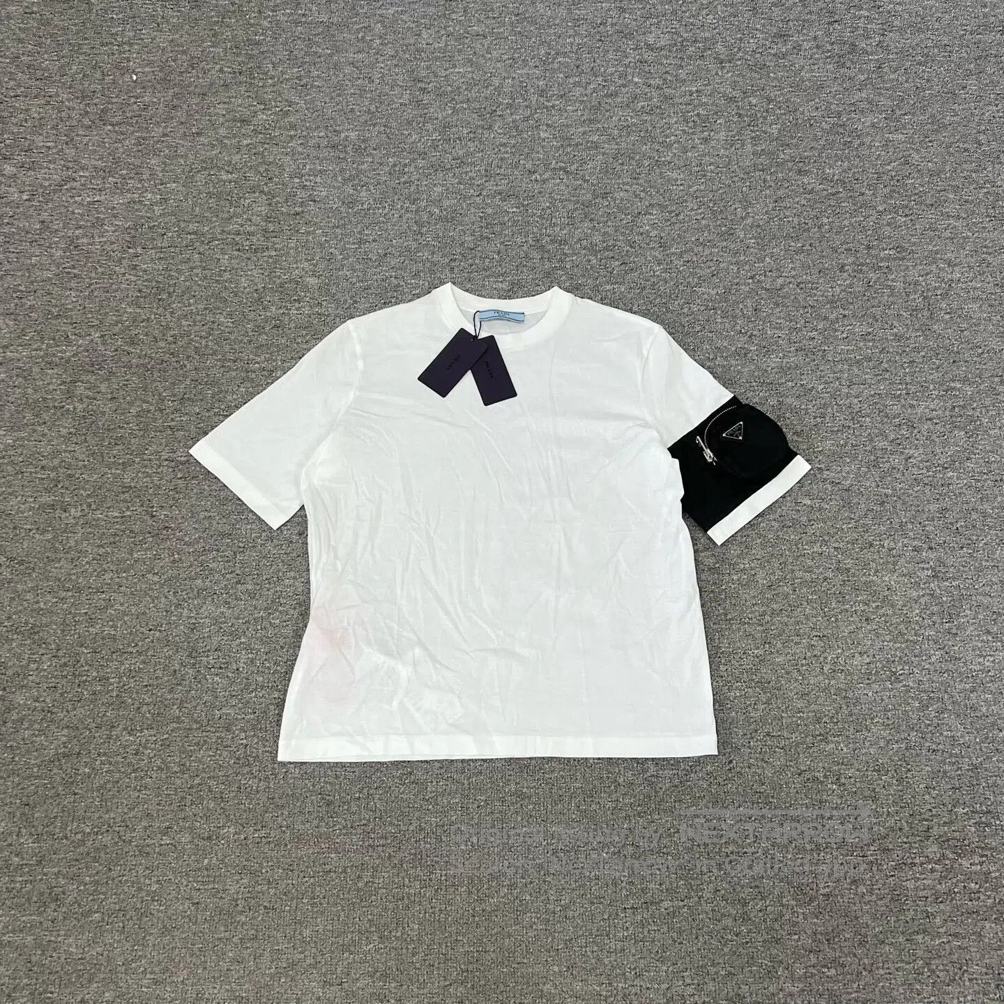 Prada Prada Spliced pocket side label T-shirt| Size US XS / EU 42 / 0 - 1 Thumbnail