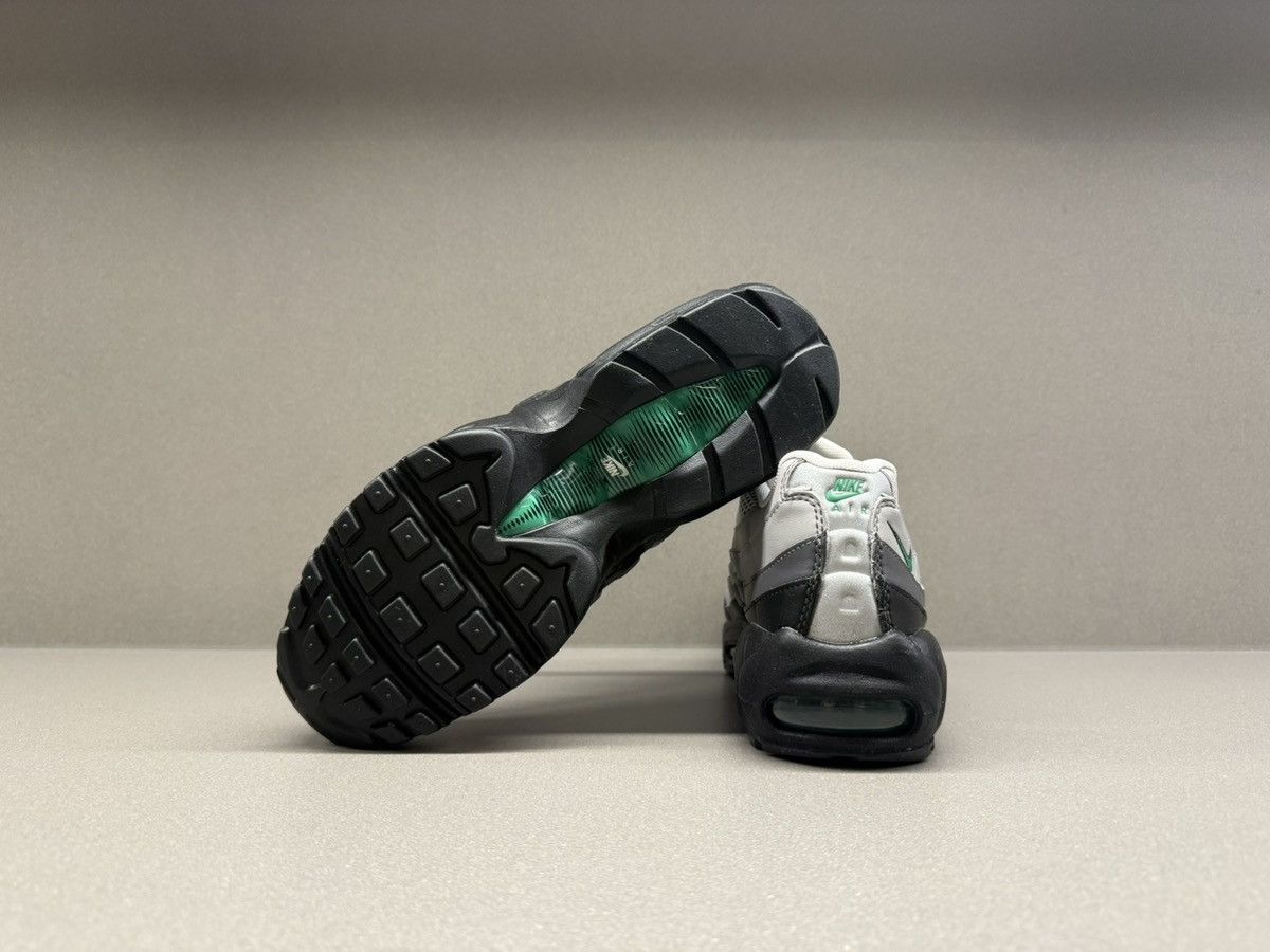 Nike Nike Air Max 95 Black Stadium Green Women’s Size US 7.5 / IT 37.5 - 8 Thumbnail