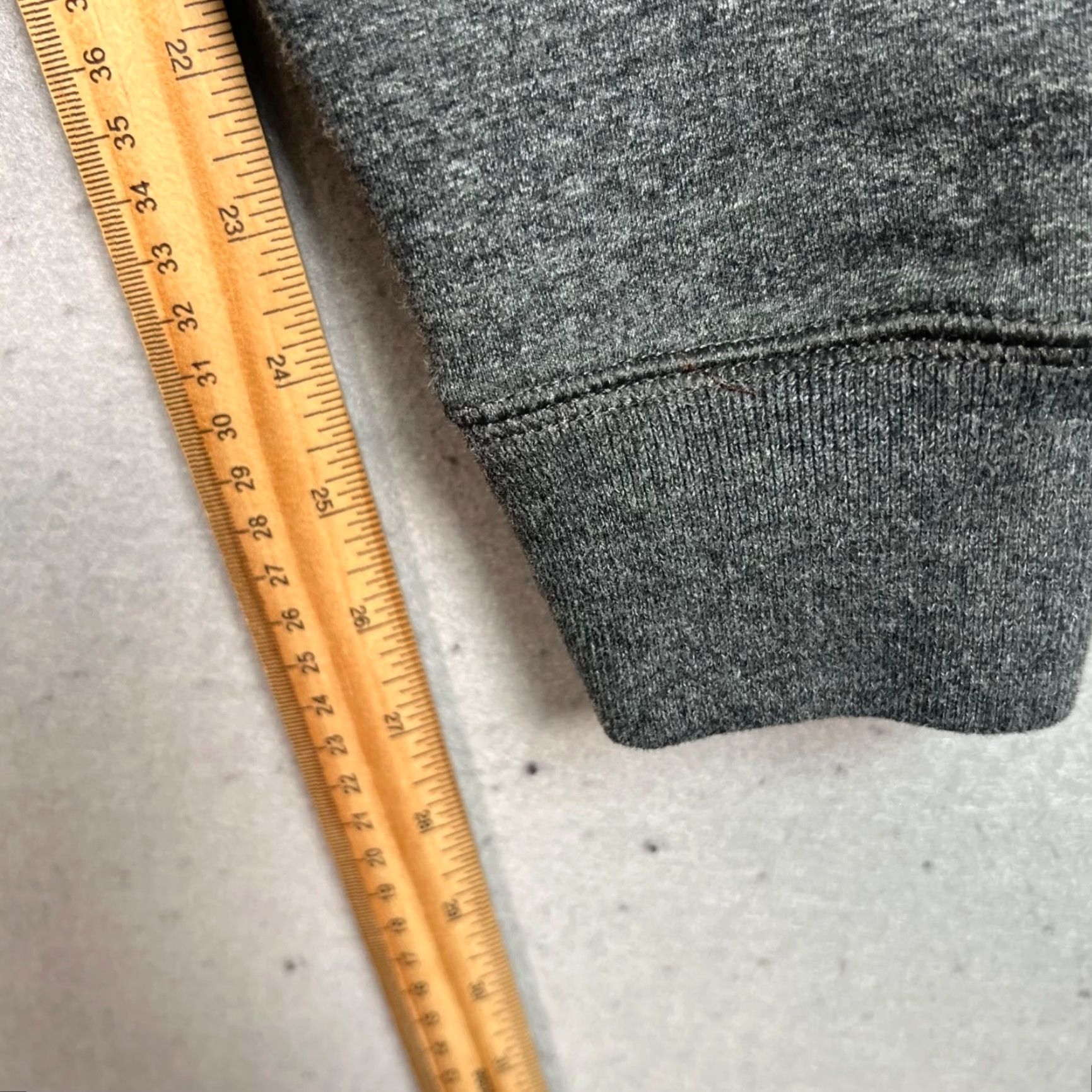 Abercrombie & Fitch Abercrombie & Fitch Mens Small Essential Gray Black Jogger Sweatpants Shirt? Size US 29 - 7 Thumbnail