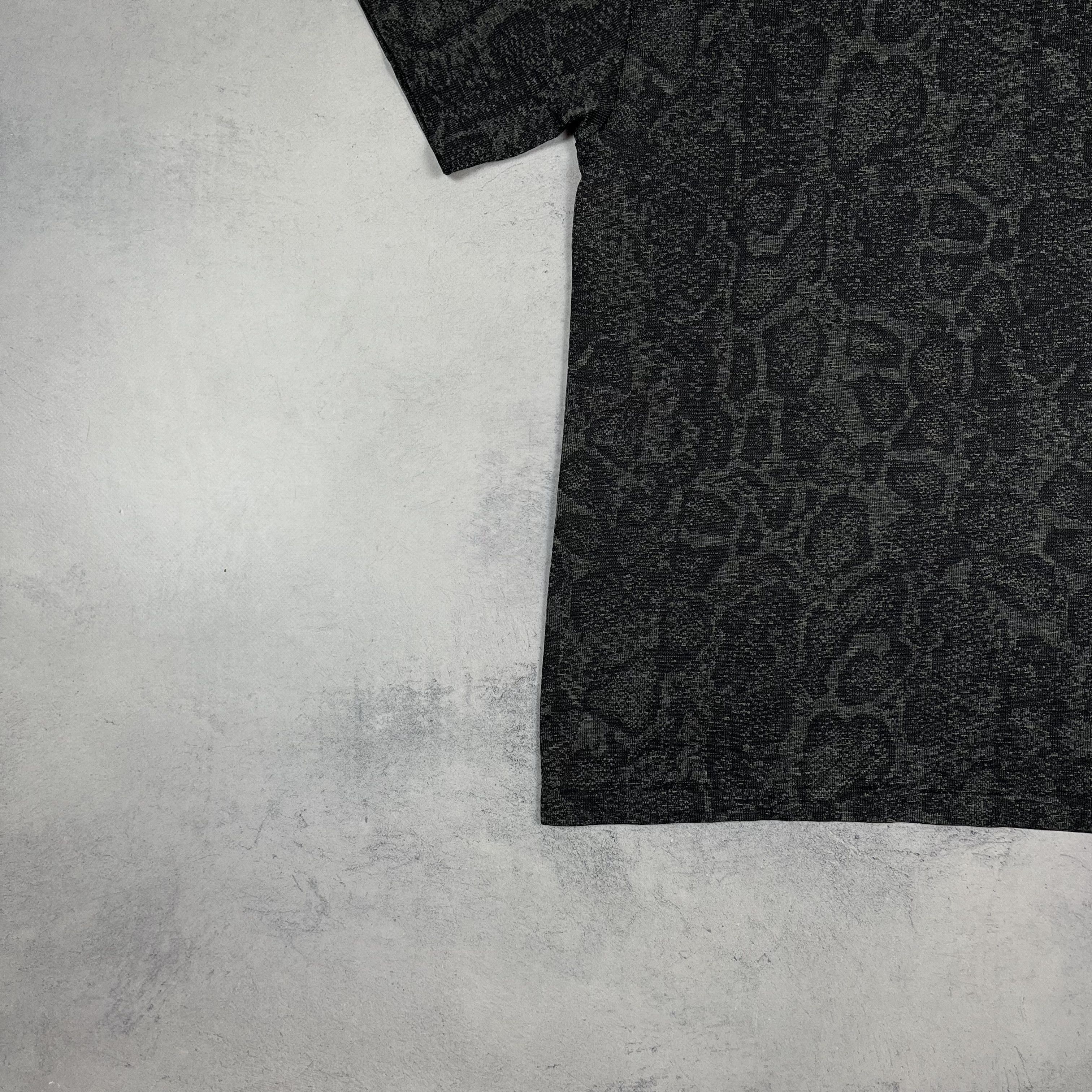Gymshark Gymshark Textured Snakeskin Pettern T Shirt Size US XS / EU 42 / 0 - 4 Thumbnail