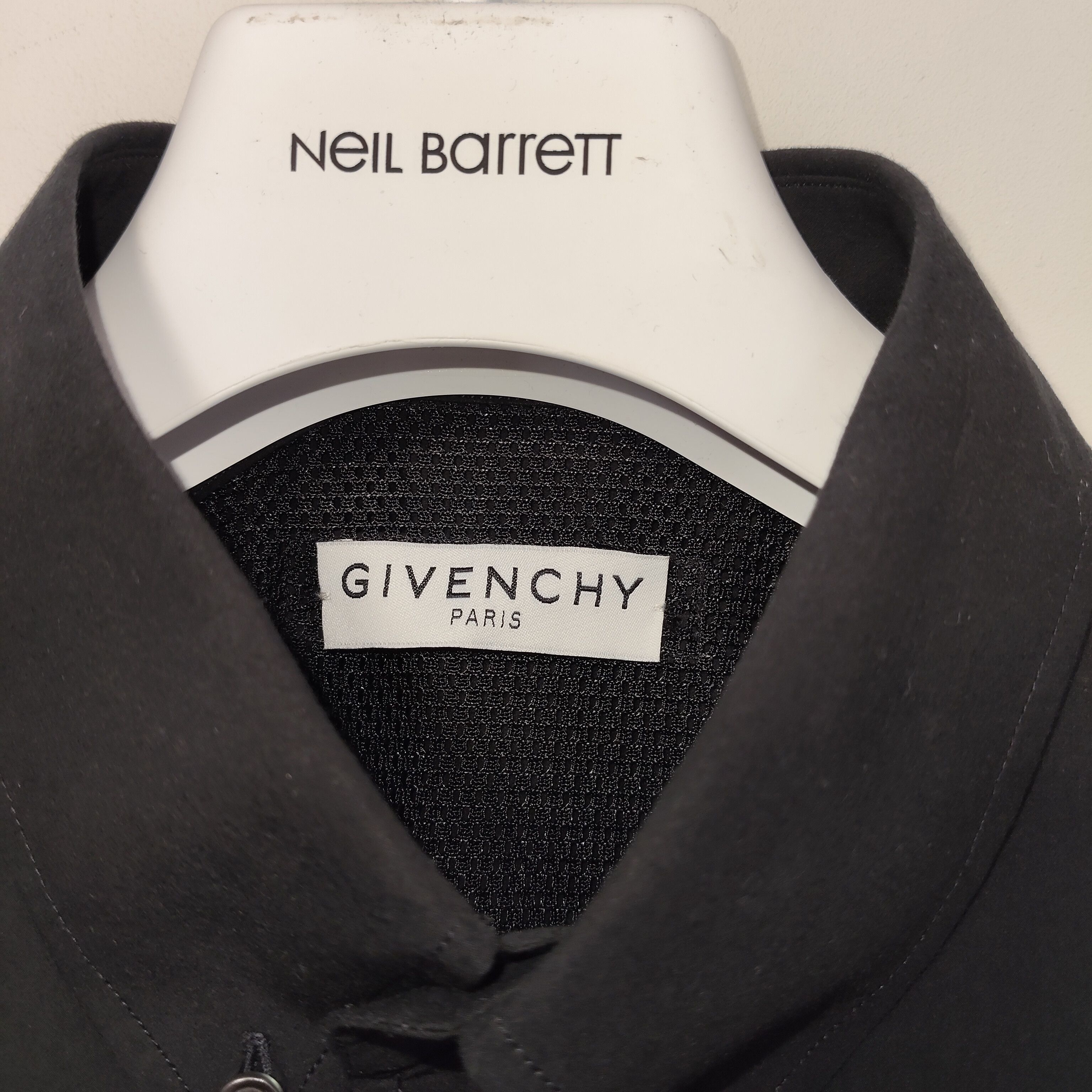 Givenchy Laser cut logo shirt Size US S / EU 44-46 / 1 - 4 Thumbnail