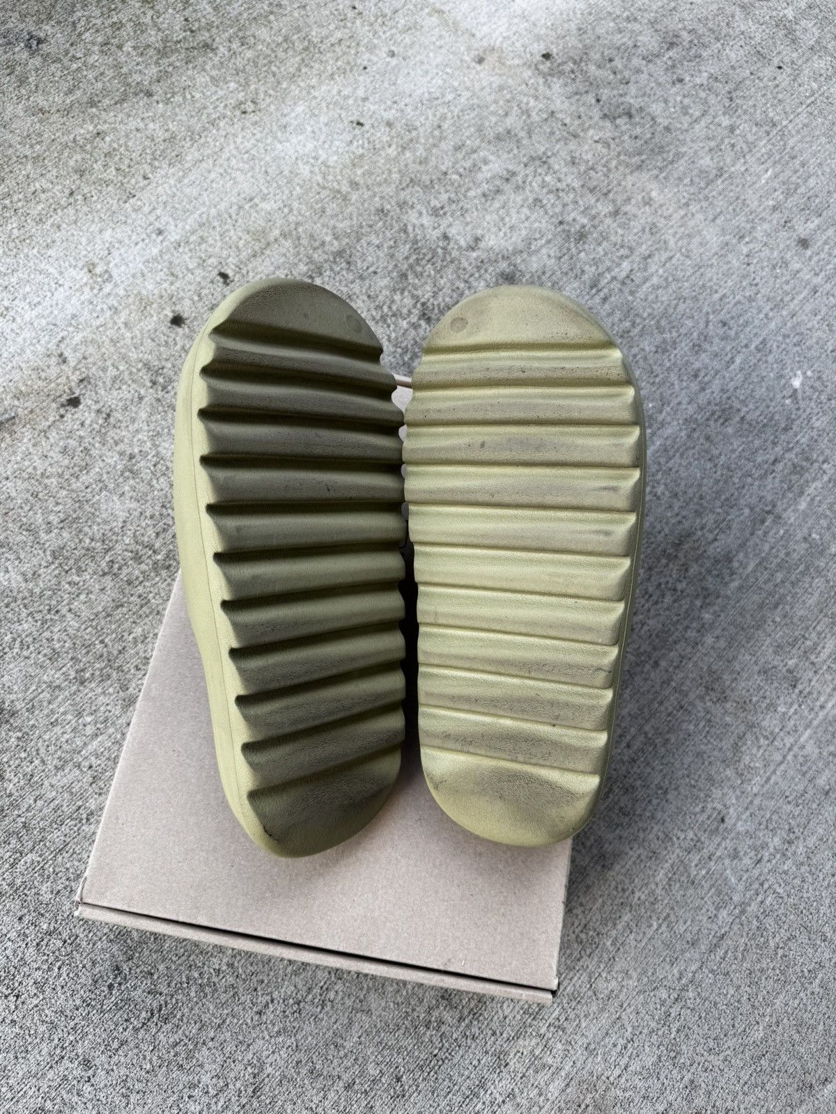 Yeezy Yeezy Slides Size US 11 / EU 44 - 4 Thumbnail