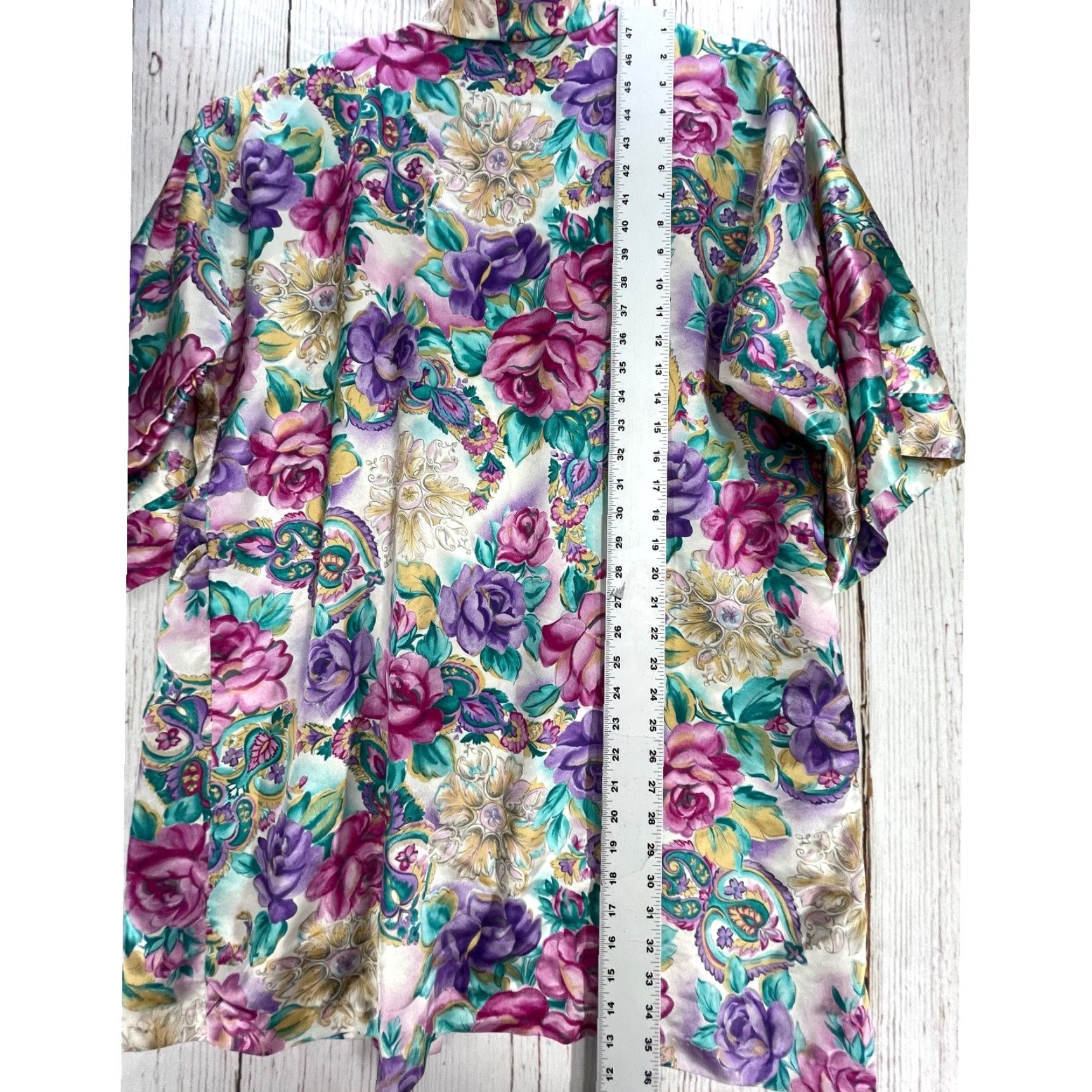 Vintage VINTAGE Adonna Robe Womens L Pink Purple Floral Made in USA No Waist Tie Kimono 90s 80s Womens Summer Fall Winter Short Sleeve Pattern Floral Size ONE SIZE - 6 Thumbnail