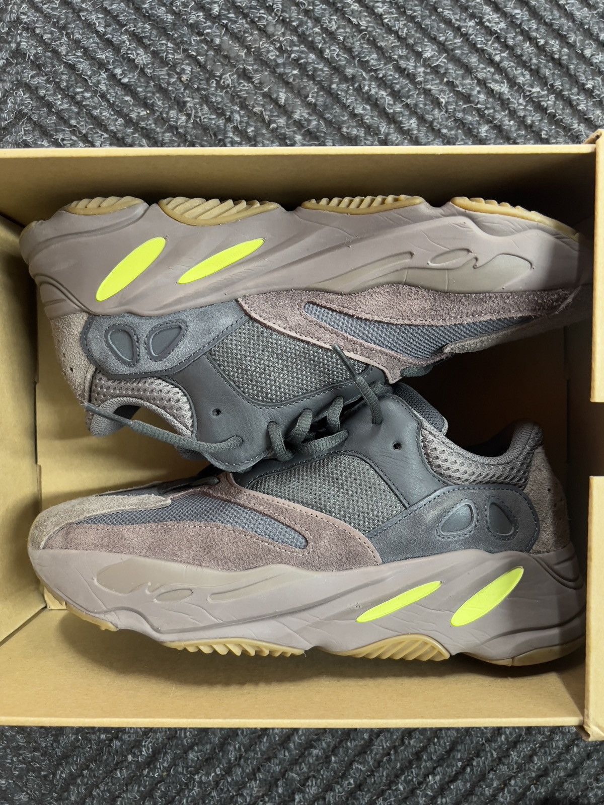 Yeezy 700 mauve grailed cheap