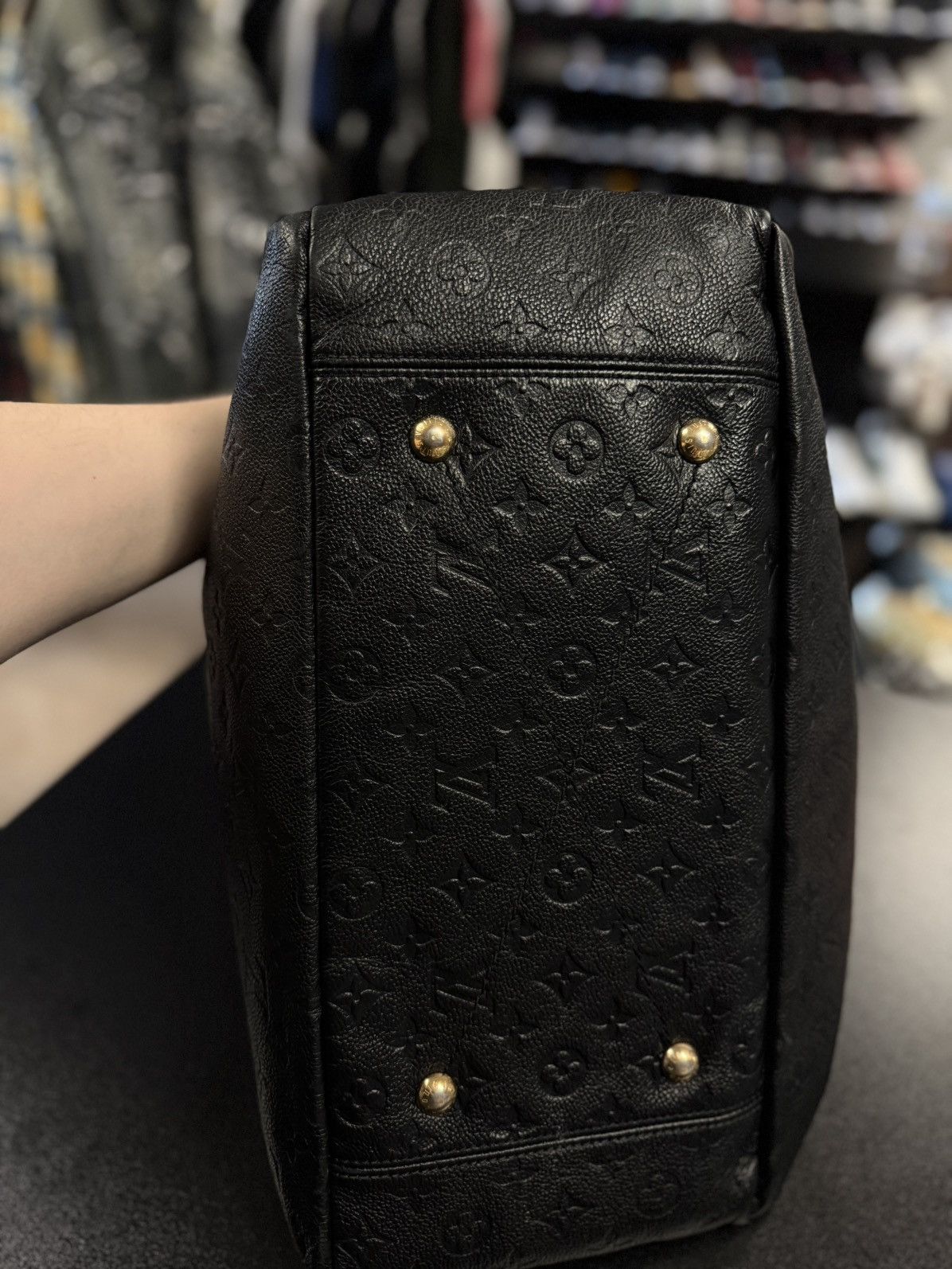 Louis Vuitton Louis Vuitton Artsy MM Black Purse $3400 Discontinued Size ONE SIZE - 7 Thumbnail