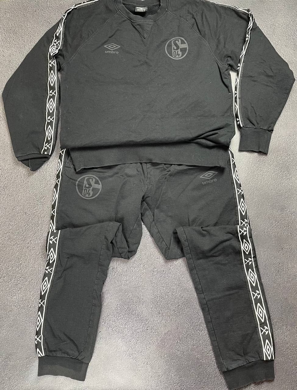 Umbro Vintage Schalke 04 black shirt suit Size US M / EU 48-50 / 2 - 1 Thumbnail