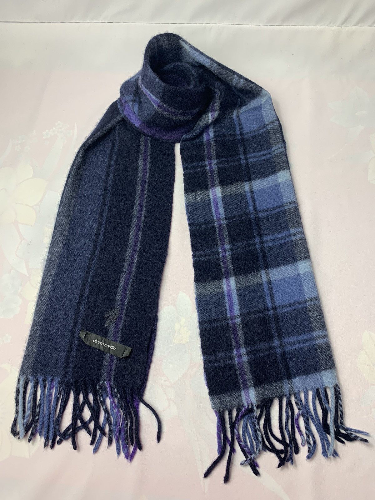 Pierre Cardin Pierre Cardin Scarf / Muffler / Neckwear Size ONE SIZE - 1 Thumbnail