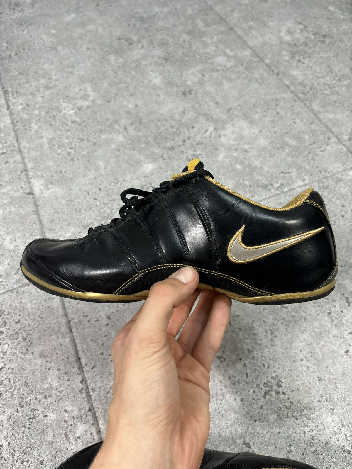 Japanese Brand × Nike × Vintage Vintage 00s Japan Low Trainers Nike Black Leather Swoosh Y2K Size US 8.5 / EU 41-42 - 5 Thumbnail