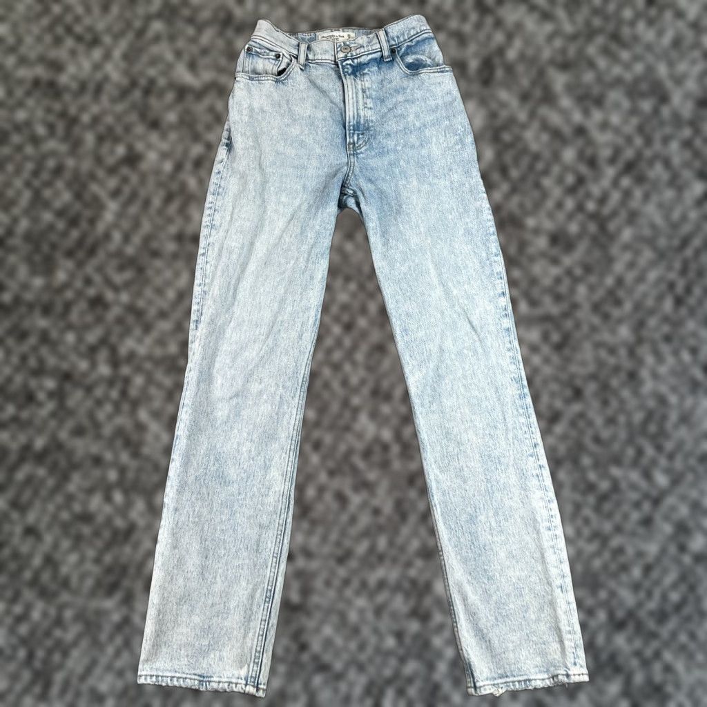 Abercrombie & Fitch Abercrombie & Fitch Jeans Women 0 25 Blue 90s Straight High Rise Denim Vintage No 5-Pocket Womens Wide Range of Seasons Size 25" / US 0 / IT 36 - 1 Thumbnail