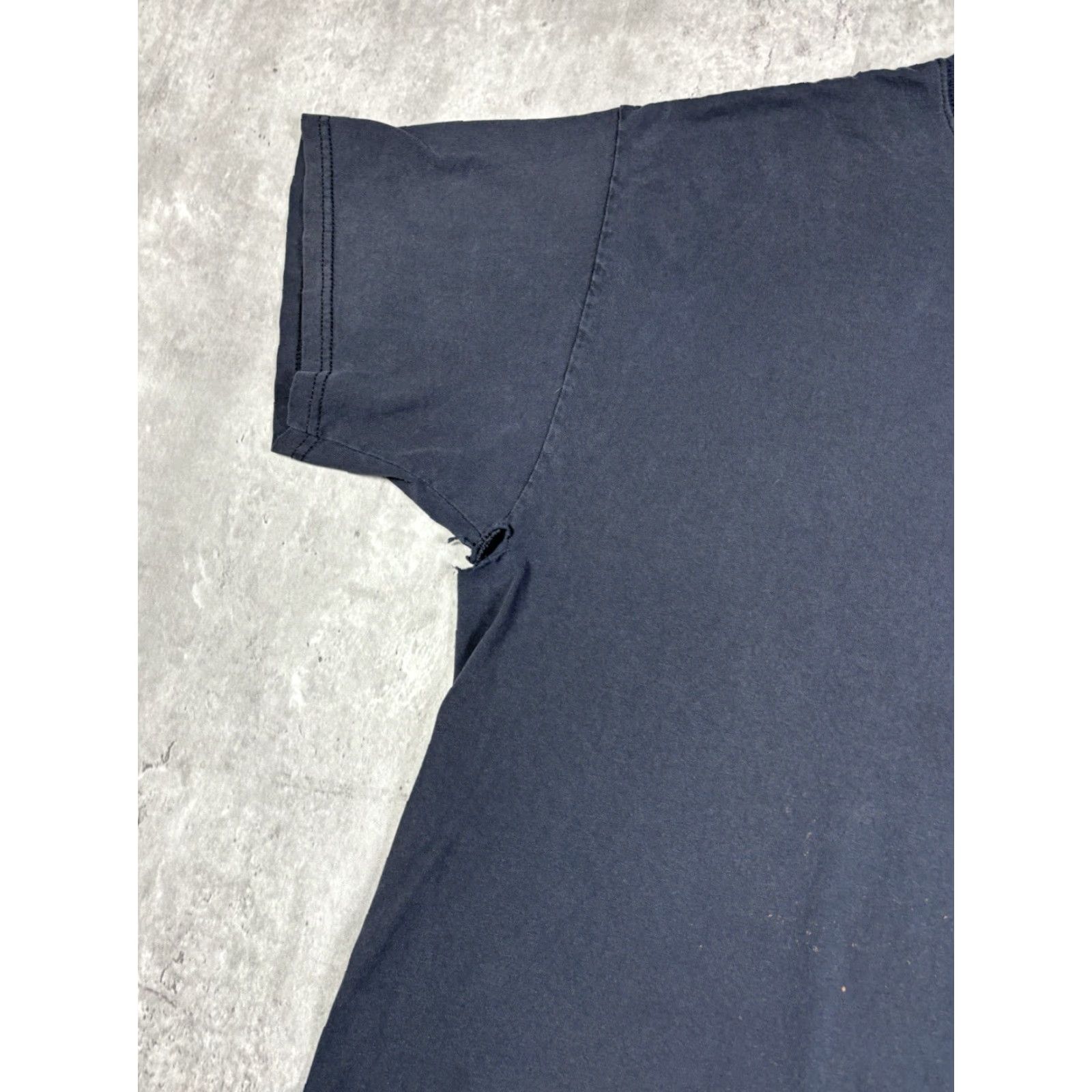 Liquid Blue VINTAGE Liquid Blue T-Shirt Grunge Xl Blue Crew Neck Short Sleeve Men Regular Cotton Knit Size US XL / EU 56 / 4 - 6 Thumbnail