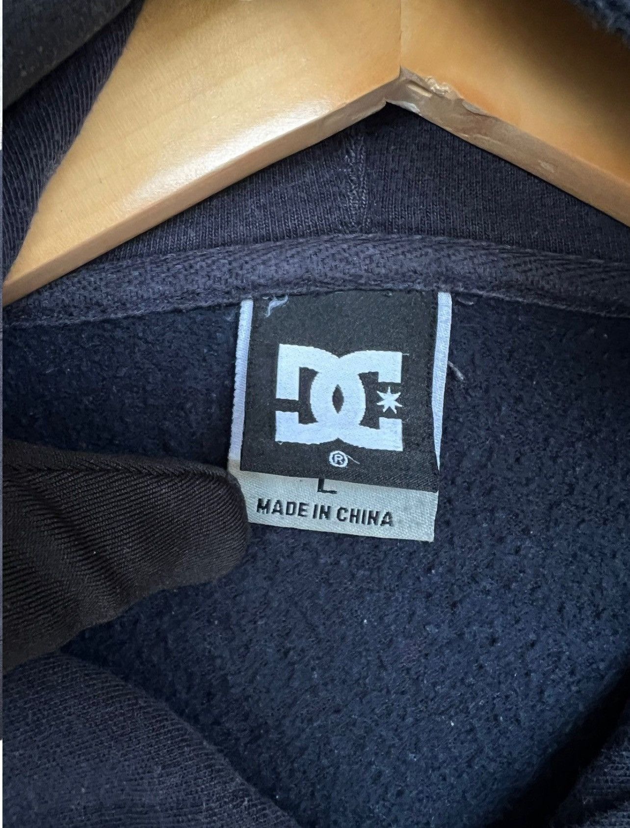 Vintage Vtg Dc DCSHOECOUSA Big Logo Sun Faded Boxy Baggy Hoodie Size US L / EU 52-54 / 3 - 6 Thumbnail