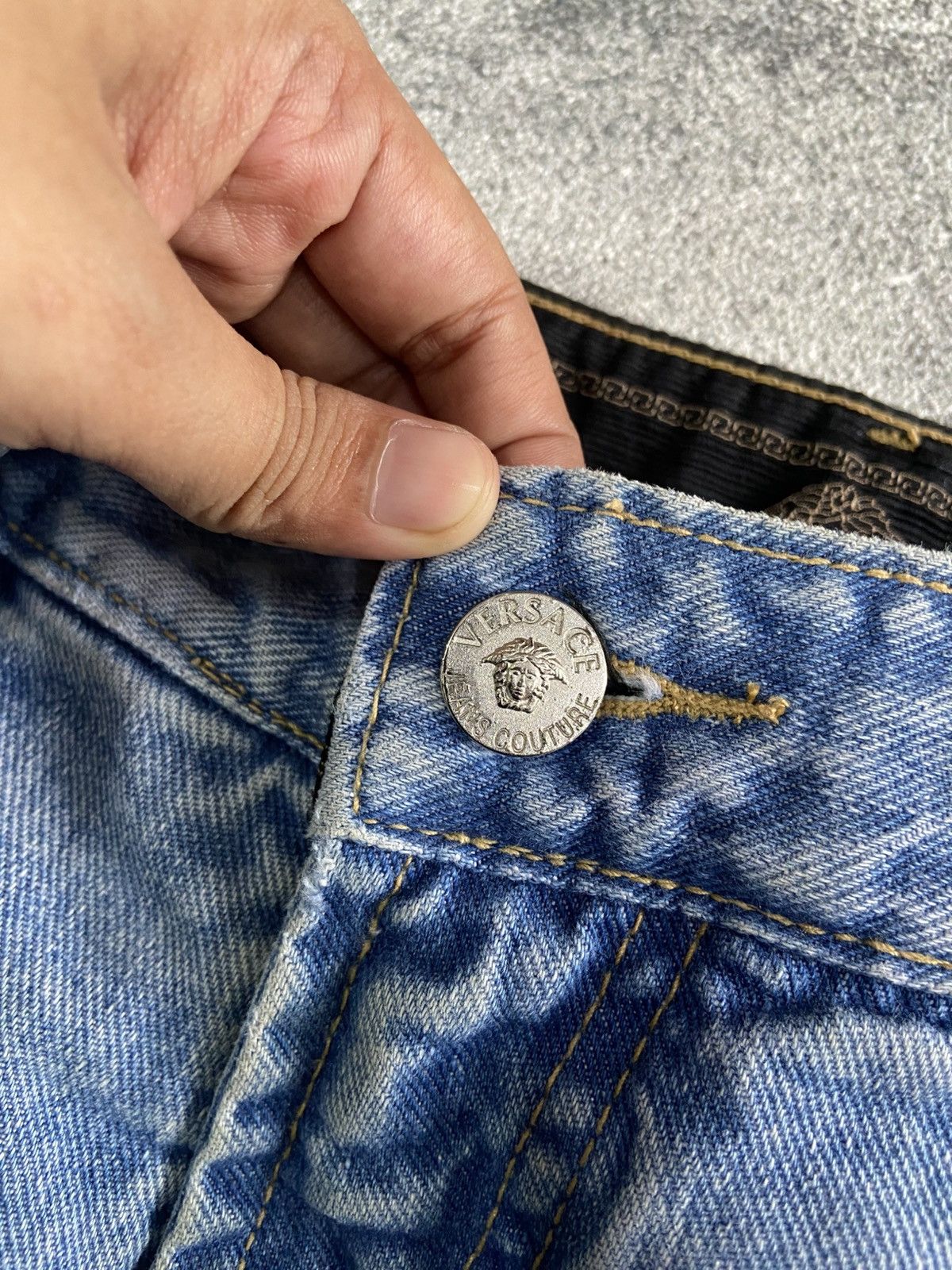 Versace Vintage versace jeans couture Size US 34 / EU 50 - 8 Thumbnail