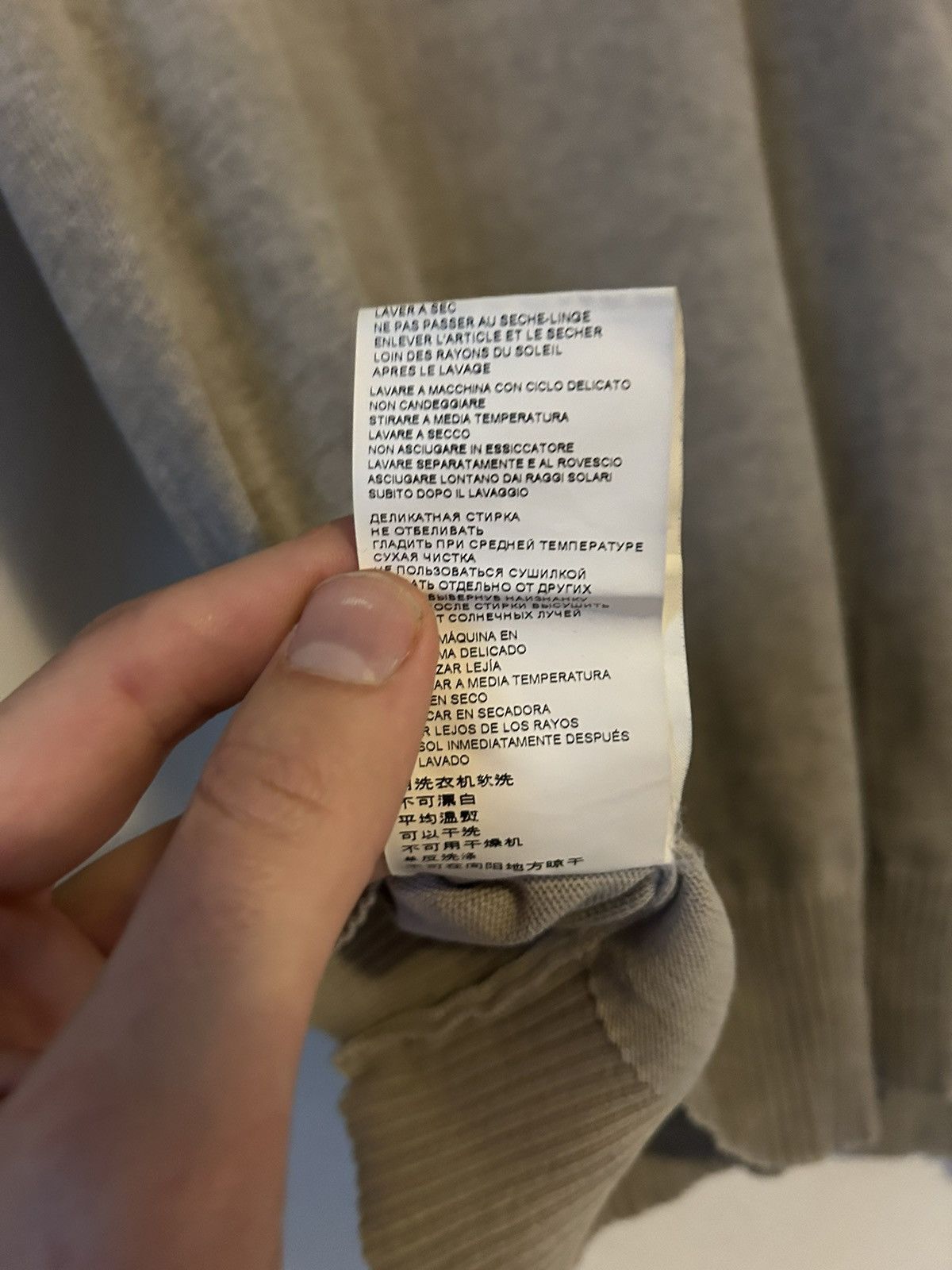 Dirk Bikkembergs Dirk Bikkembergs Distressed Effect Sweater in Light Taupe Size US L / EU 52-54 / 3 - 11 Thumbnail
