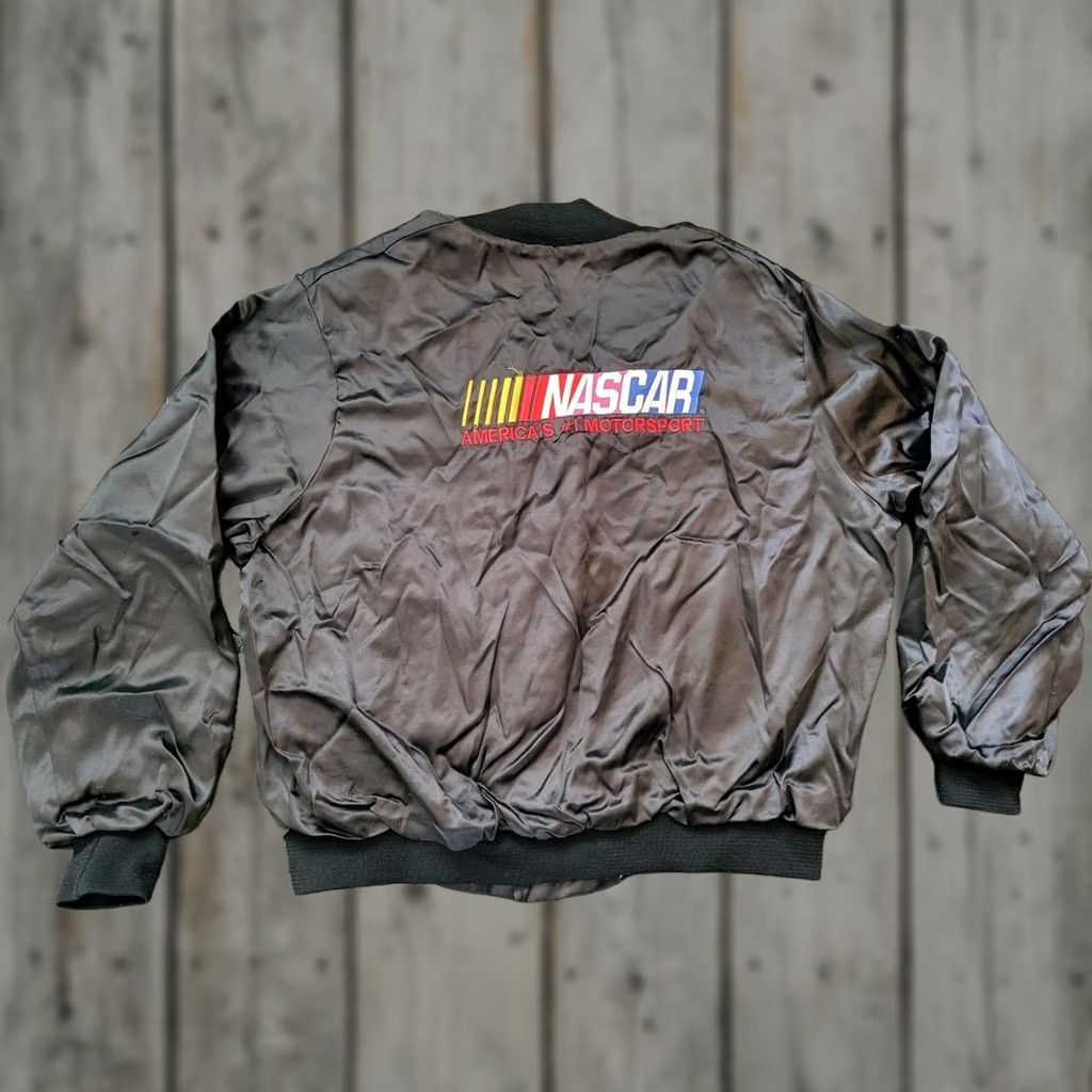 NASCAR VINTAGE Nascar Racing Bomber Jacket Men XL Black Satin USA Made Embroidered Size US XL / EU 56 / 4 - 1 Thumbnail