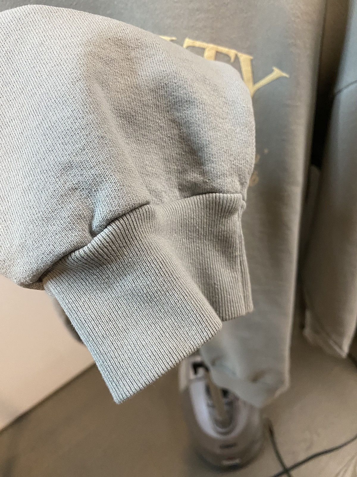 Trinity The Label Trinity the Label crewneck Size US L / EU 52-54 / 3 - 6 Thumbnail