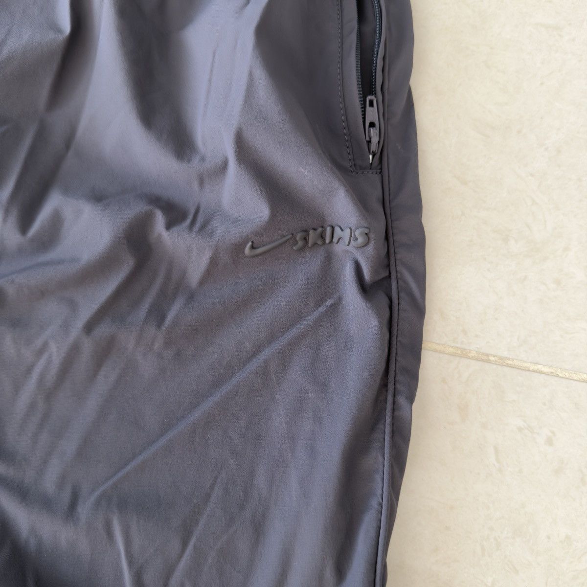 Nike Nike Skims Track Pants Grey Large 🚫READ DESCRIPTION🚫 Size US 34 / EU 50 - 2 Thumbnail