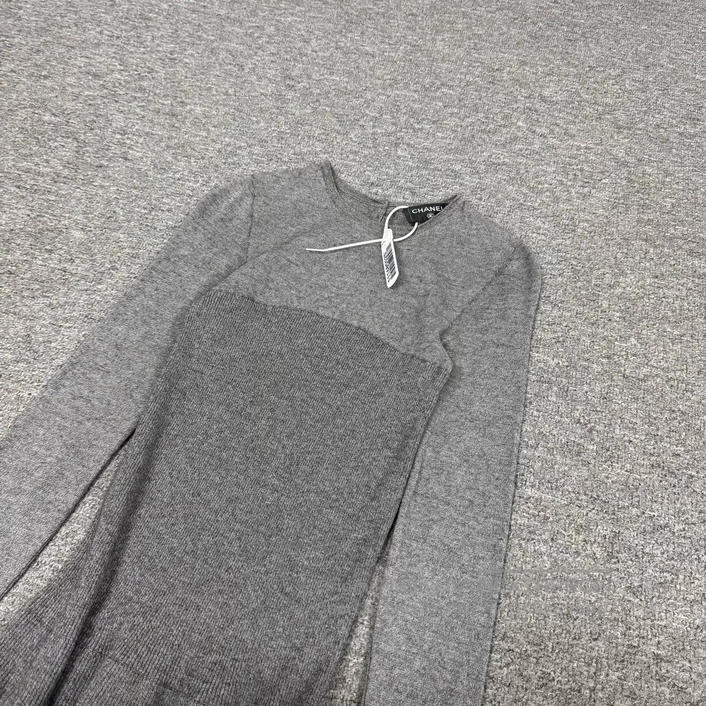 Chanel Chanel Gray knitted dress| Size M / US 6-8 / IT 42-44 - 3 Thumbnail