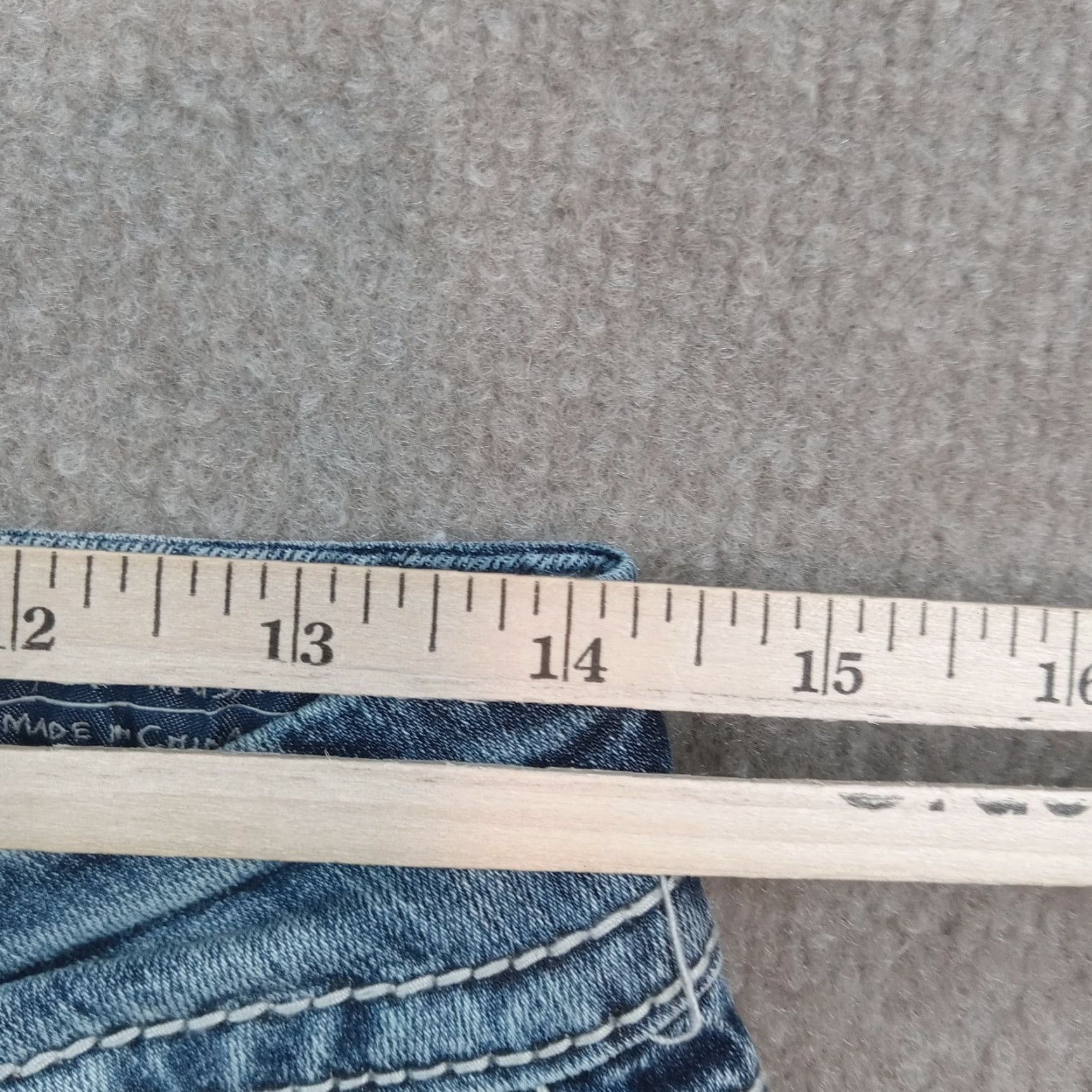 Miss Me Miss Me Blue Denim Mid-Rise Cropped Jeans Women Size 26 (28x22) Stretch Size 28" / US 6 / IT 42 - 5 Thumbnail