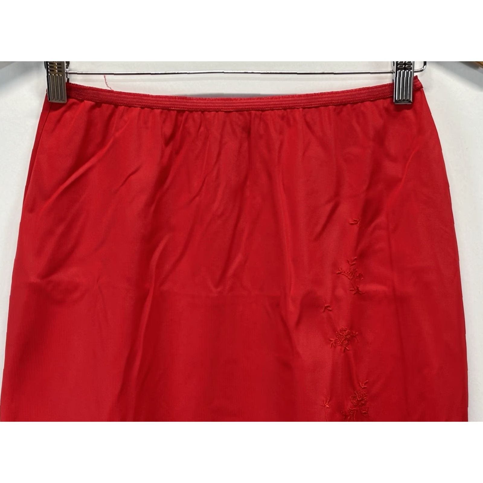 Vintage VINTAGE Vassarette Half Slip Skirt M Red Lace Trim Embroidered Flowers Nylon Y2K Size 32" / US 10 / IT 46 - 2 Thumbnail