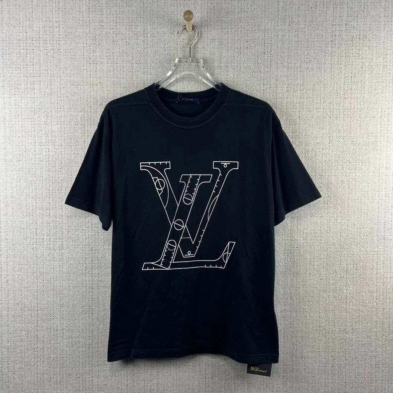 Louis Vuitton Louis Vuitton Logo Printed Crew Neck Short Sleeve Size US L / EU 52-54 / 3 - 1 Thumbnail