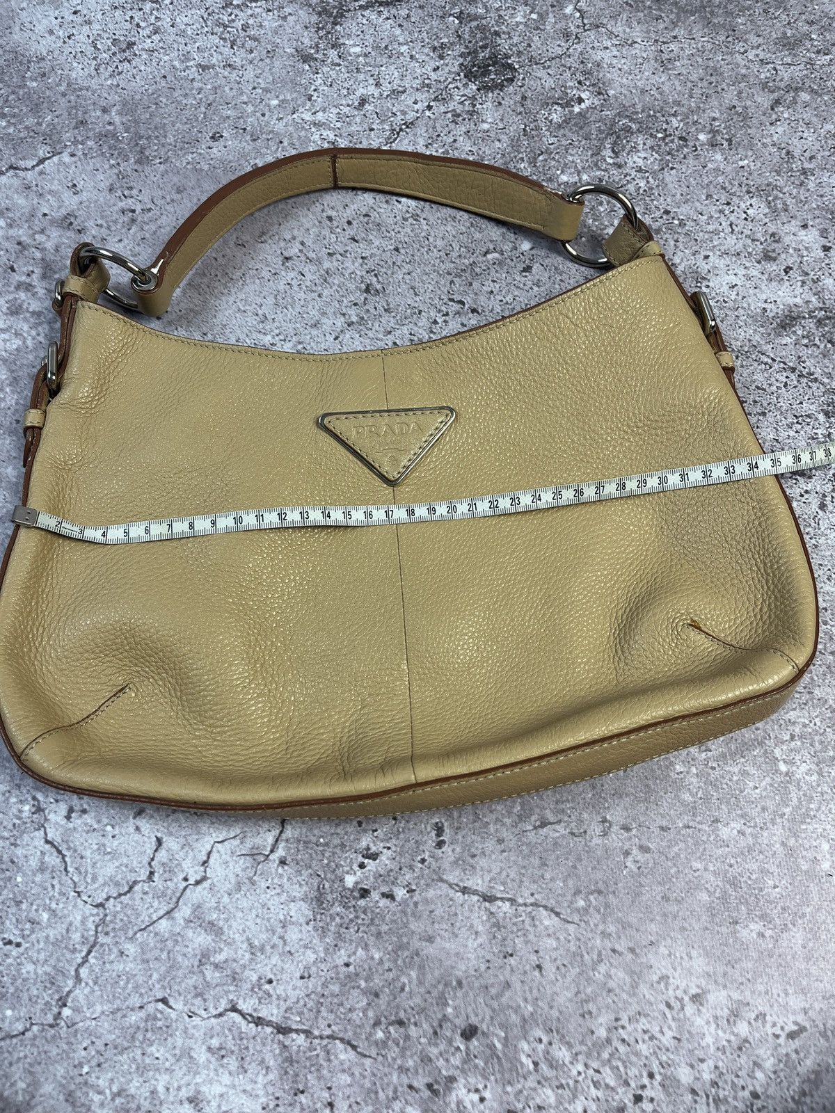 Prada 2000’s Prada Beige Vitello Daino Leather Hobo Shoulder Bag Size ONE SIZE - 15 Thumbnail