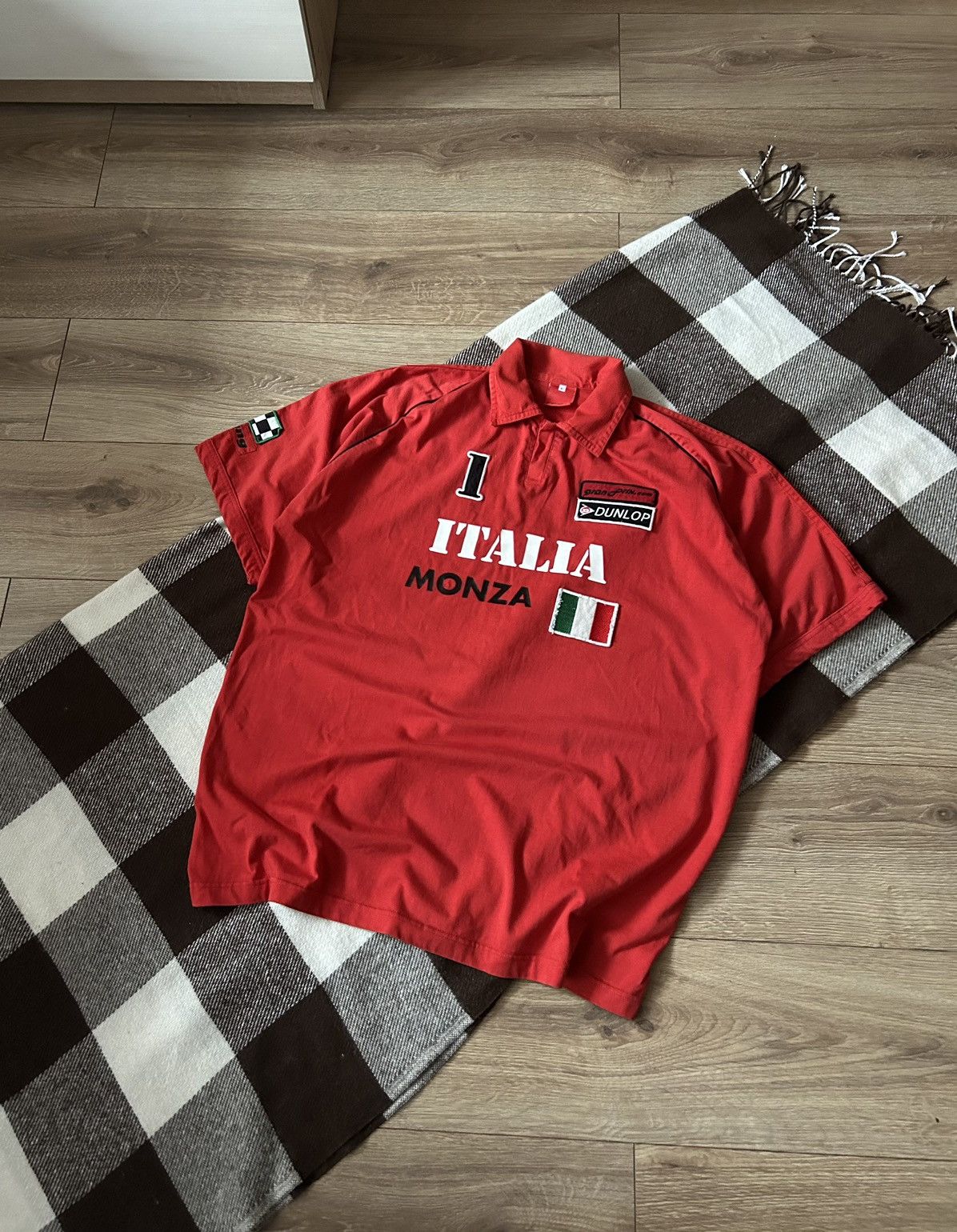 Vintage Vintage Dunlop Italia Racing big logo polos mens y2k Size US L / EU 52-54 / 3 - 1 Thumbnail
