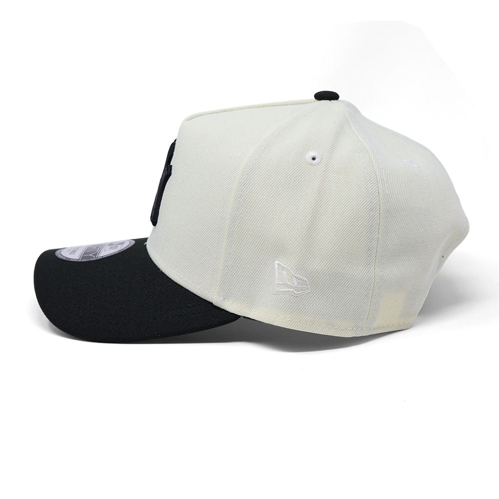 New Era New Era New York Yankees 9FORTY Cap White Black MLB Hat Size ONE SIZE - 4 Thumbnail