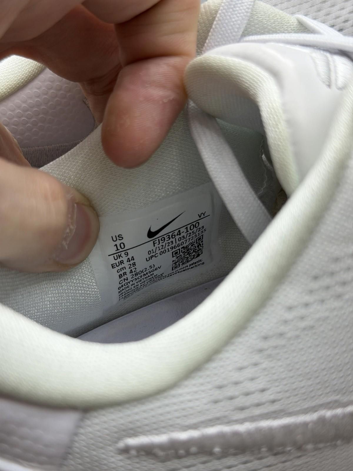 Nike Size 10 Nike Kobe 8 Protro Low Halo Triple White FJ9364-100 Size US 10 / EU 43 - 10 Thumbnail