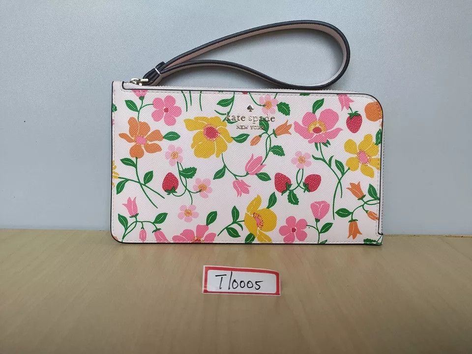Kate Spade Kate Spade Lucy Strawberry Garden L-Zip Wristlet T-0005 Size ONE SIZE - 11 Thumbnail