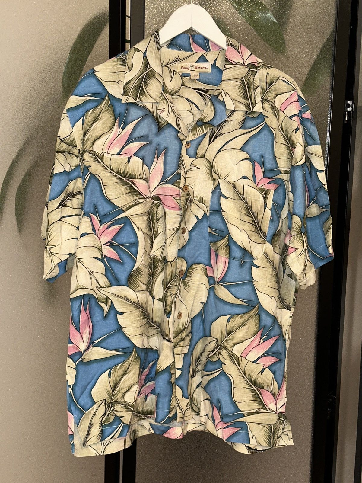 Tommy Bahama Tommy Bahama 100% Silk Floral Hawaiian Beach Camp Shirt LRG Size US L / EU 52-54 / 3 - 1 Thumbnail