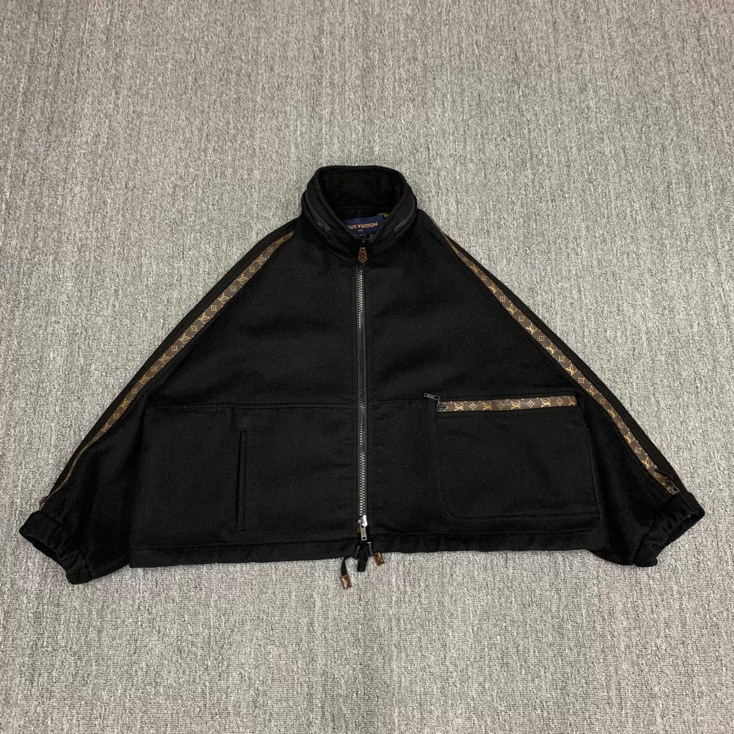 Louis Vuitton LV Monogram Oversized Wool Hood Stowable Coat 40 Size M / US 6-8 / IT 42-44 - 1 Thumbnail