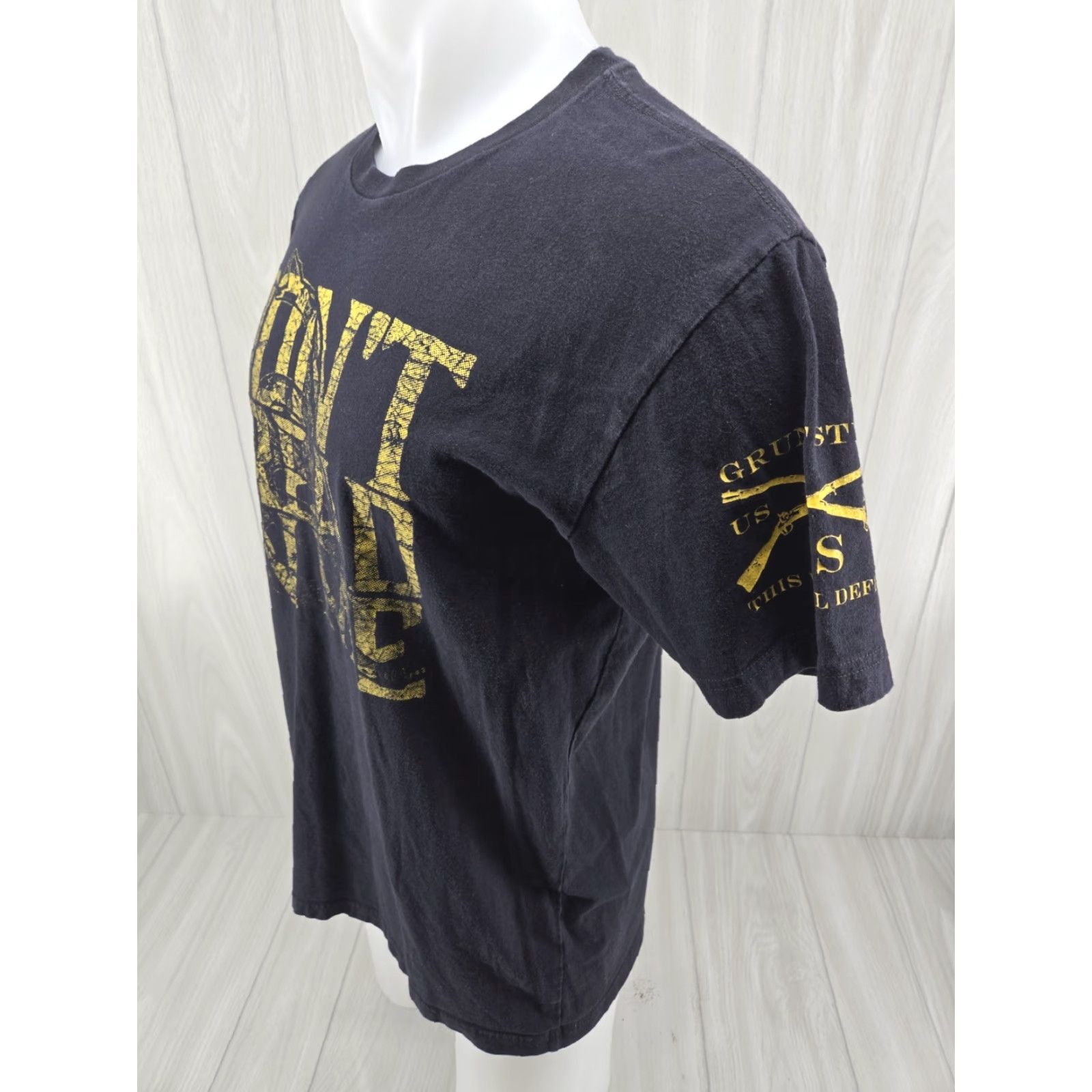 Vintage Grunt Style T Shirt Large "Don't Tread on Me" Black and Yellow Mens T-Shirt L Black Snake Size US L / EU 52-54 / 3 - 4 Thumbnail