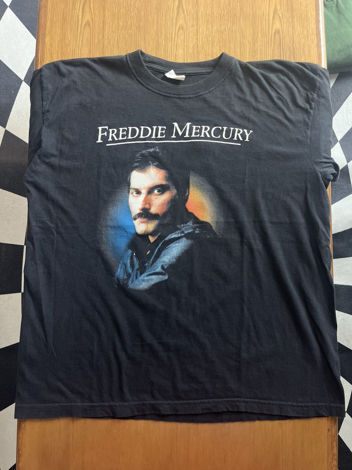 Band Tees Vintage FREDDIE MERCURY singer Queen band 90’s Tshirt Size US XL / EU 56 / 4 - 4 Thumbnail