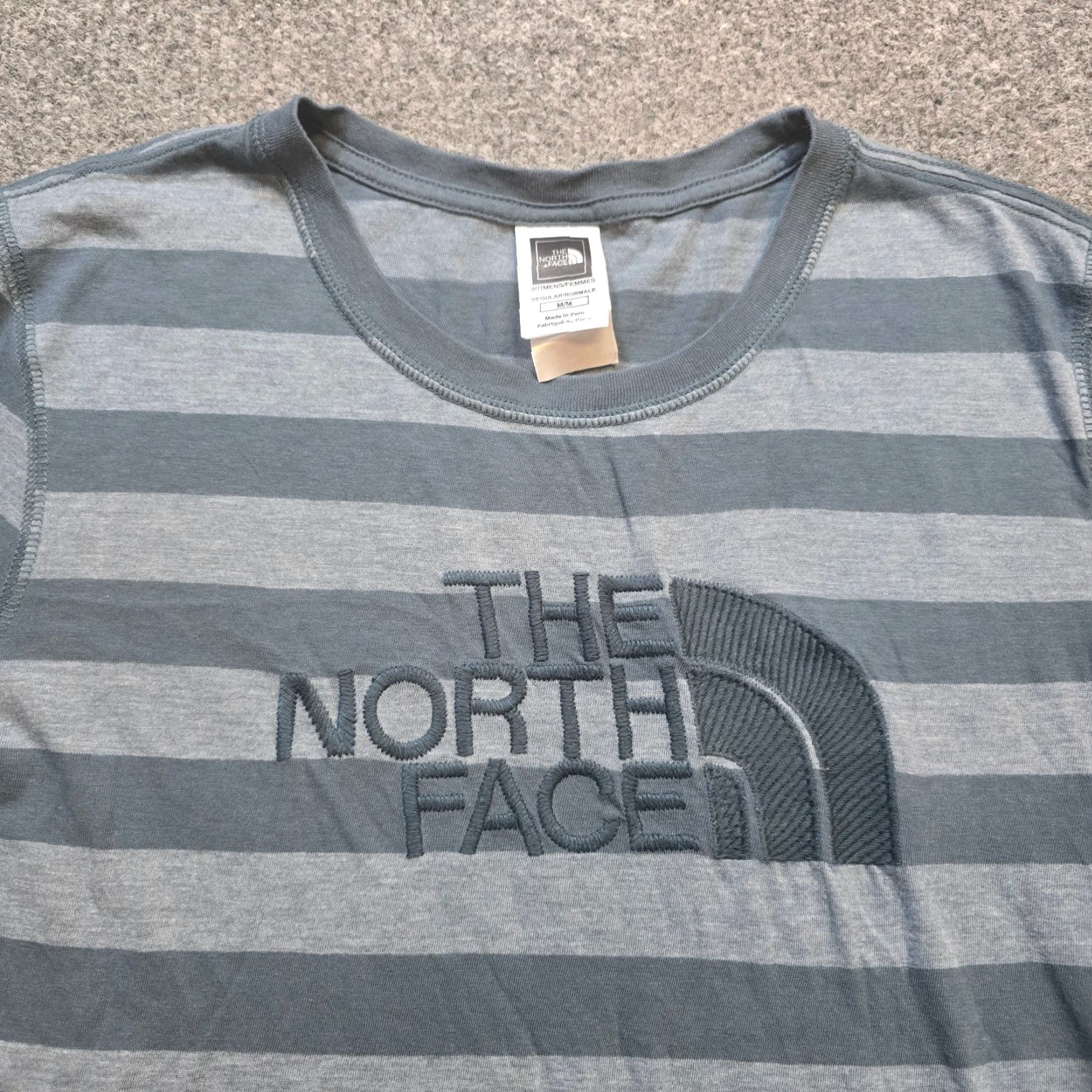 The North Face VINTAGE The North Face Top Womens Medium Gray Striped Embroidered Logo Stretch Basic Casual Size M / US 6-8 / IT 42-44 - 2 Thumbnail