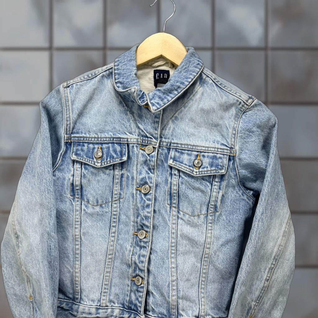 Gap VINTAGE Gap Denim Jacket Light Wash Womens S Blue Denim Jacket Retro Y2K Womens Jacket Size S / US 4 / IT 40 - 1 Thumbnail
