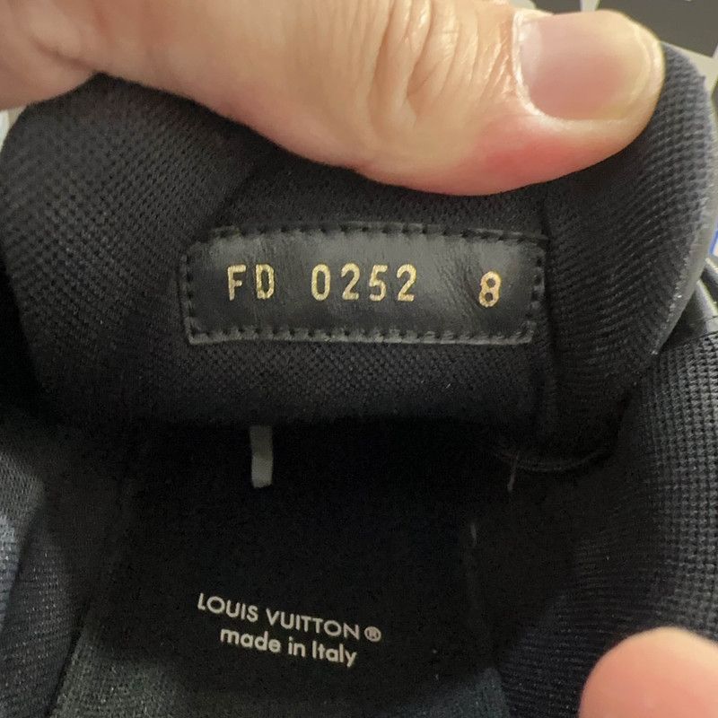 Louis Vuitton Louis Vuitton Black Trainer Sneakers for Men -2508 Size US 9.5 / IT 39.5 - 3 Thumbnail
